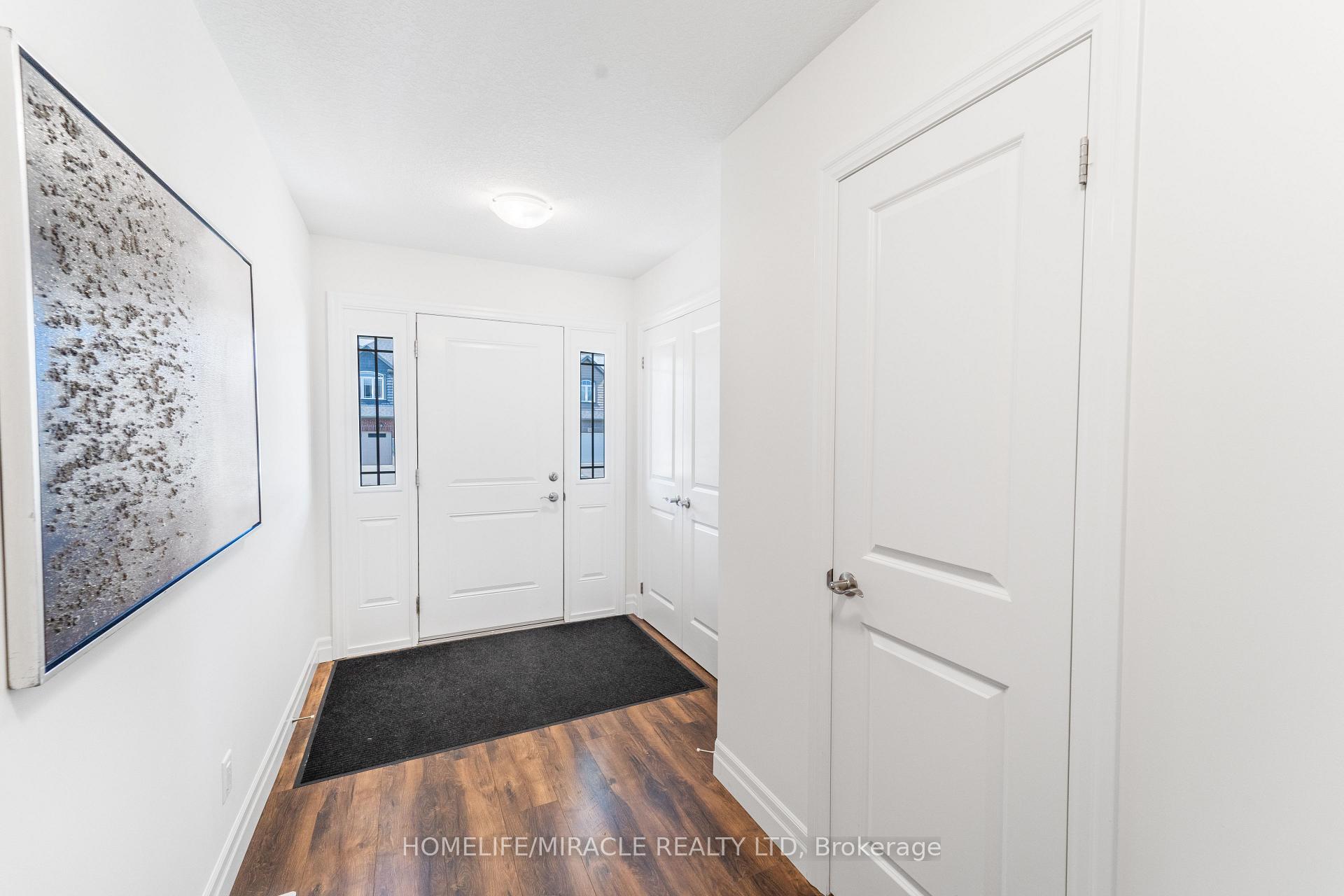 Photo 21 of 53 Robertson Drive, Stratford — HOMEH