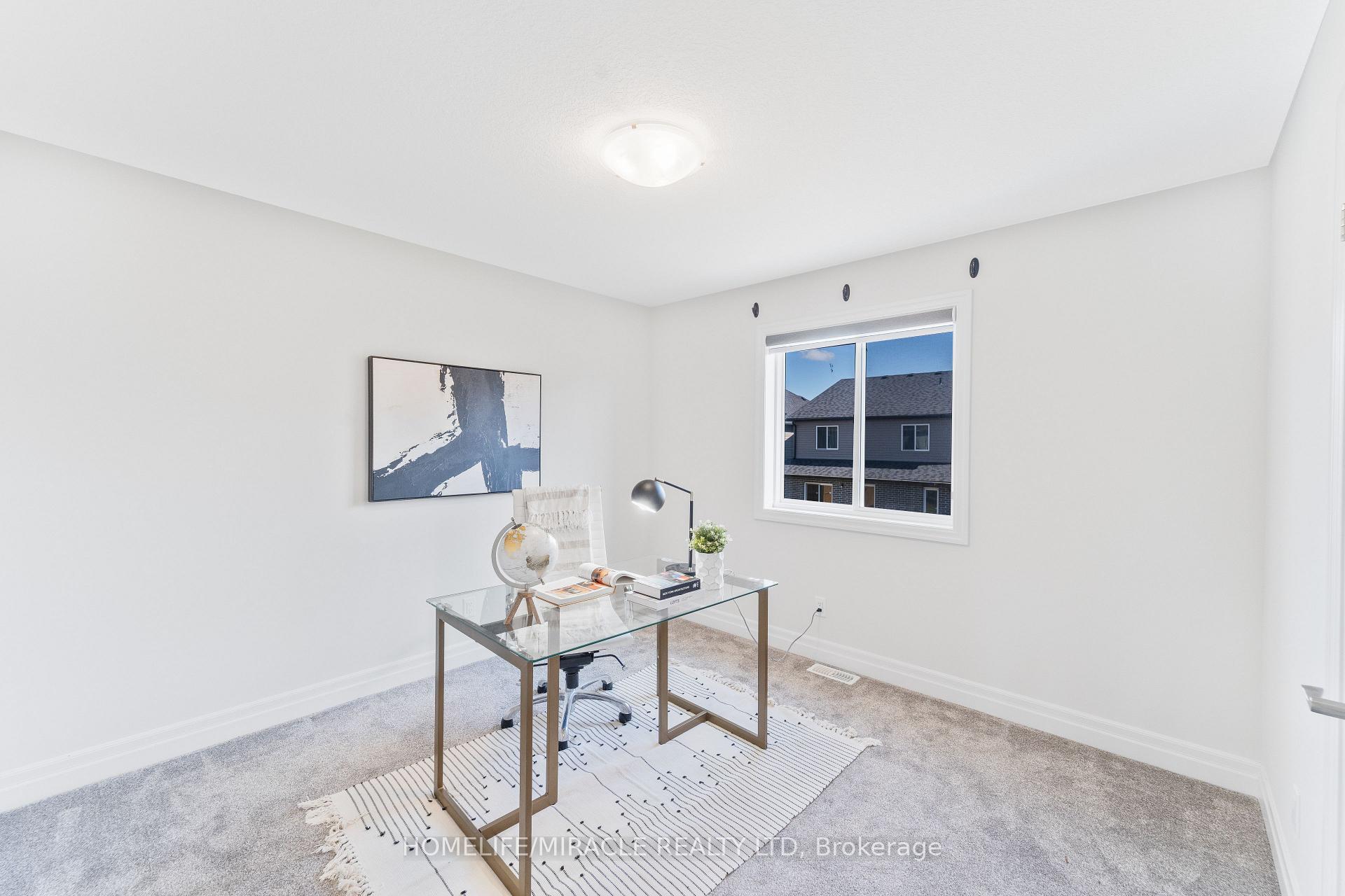 Photo 26 of 53 Robertson Drive, Stratford — HOMEH