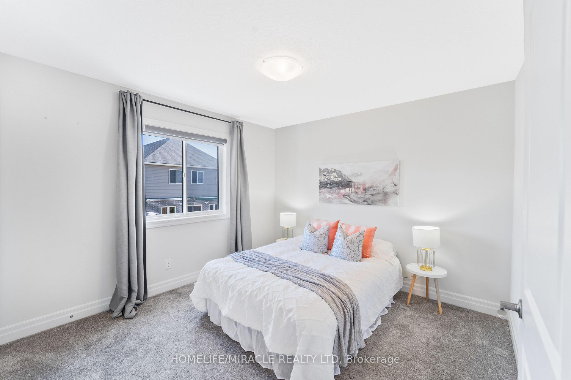 Photo 30 of 53 Robertson Drive, Stratford — HOMEH