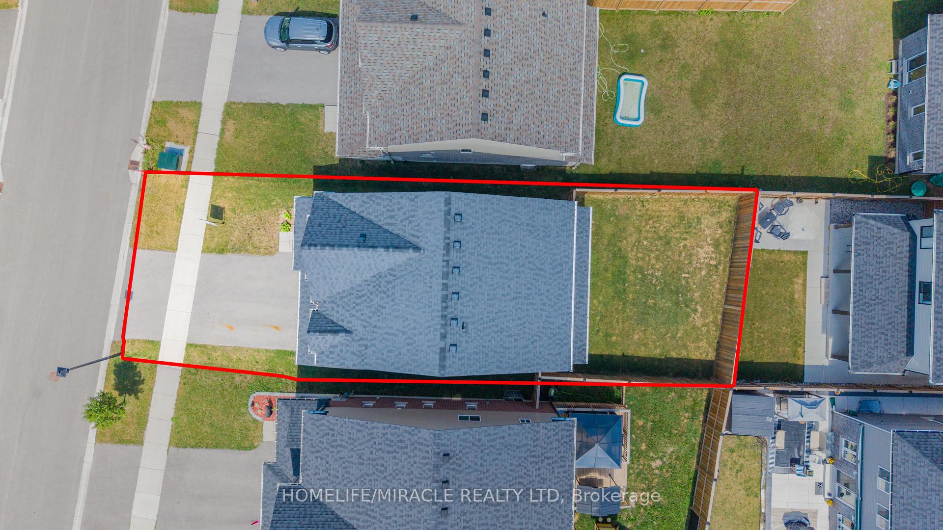 Photo 38 of 53 Robertson Drive, Stratford — HOMEH