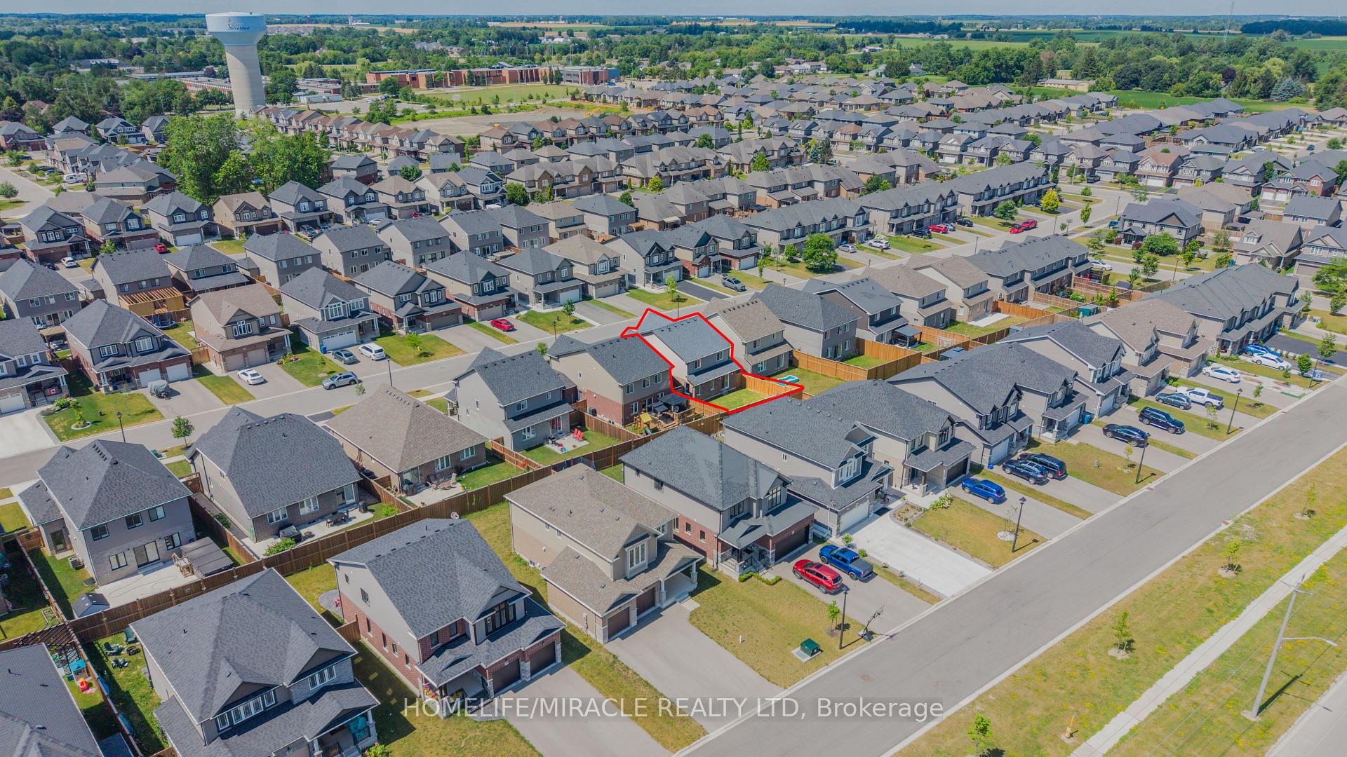 Photo 41 of 53 Robertson Drive, Stratford — HOMEH