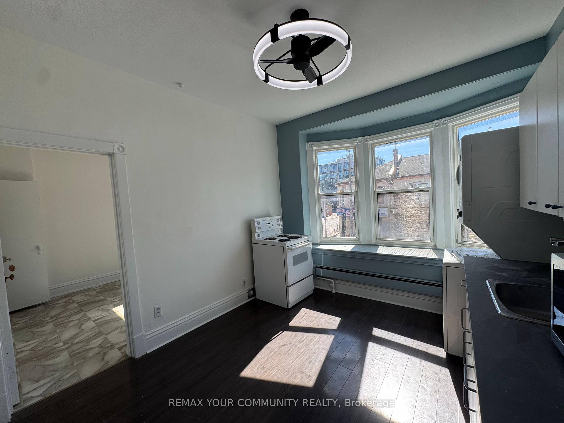 Photo 6 of Unit #3, 358 Main Street W, Hamilton, Strathcona — HOMEH