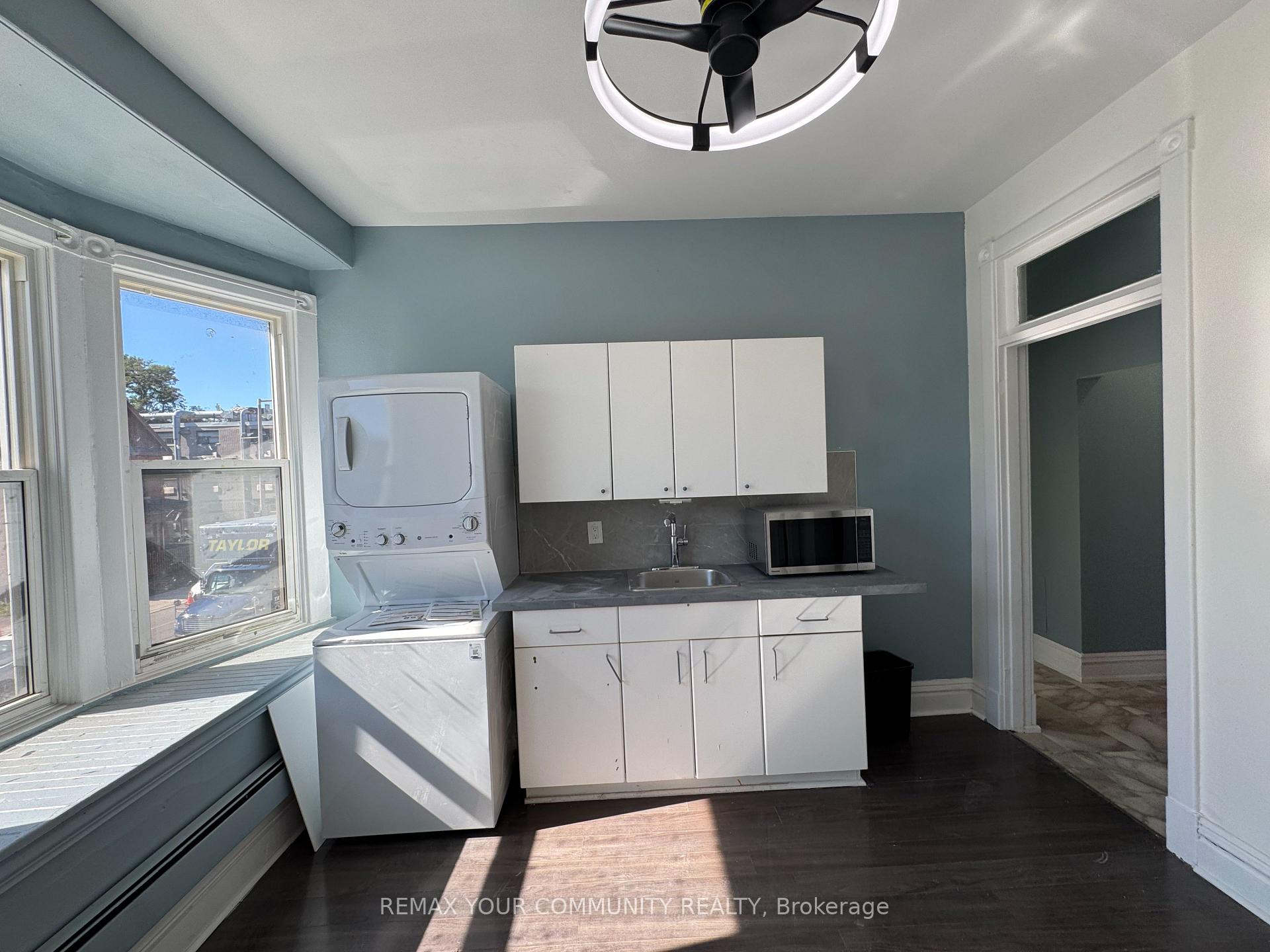 Photo 9 of Unit #3, 358 Main Street W, Hamilton, Strathcona — HOMEH