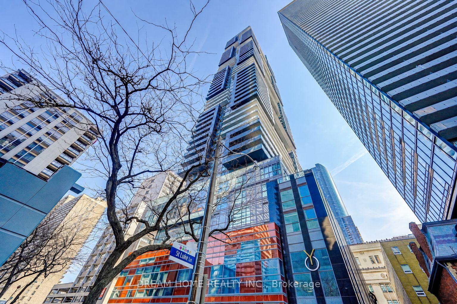 Front of Unit 513, 7 Grenville Street