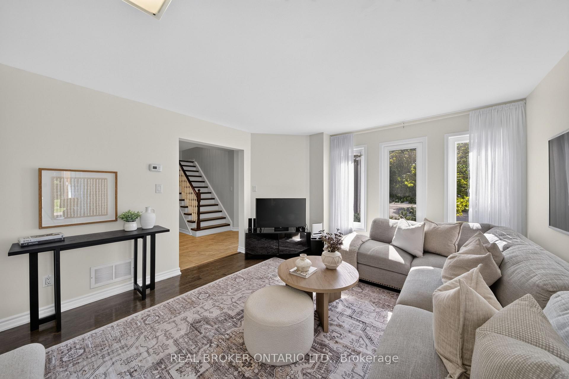 Photo 3 of 63 Eric Clarke Drive, Whitby, Rolling Acres — HOMEH
