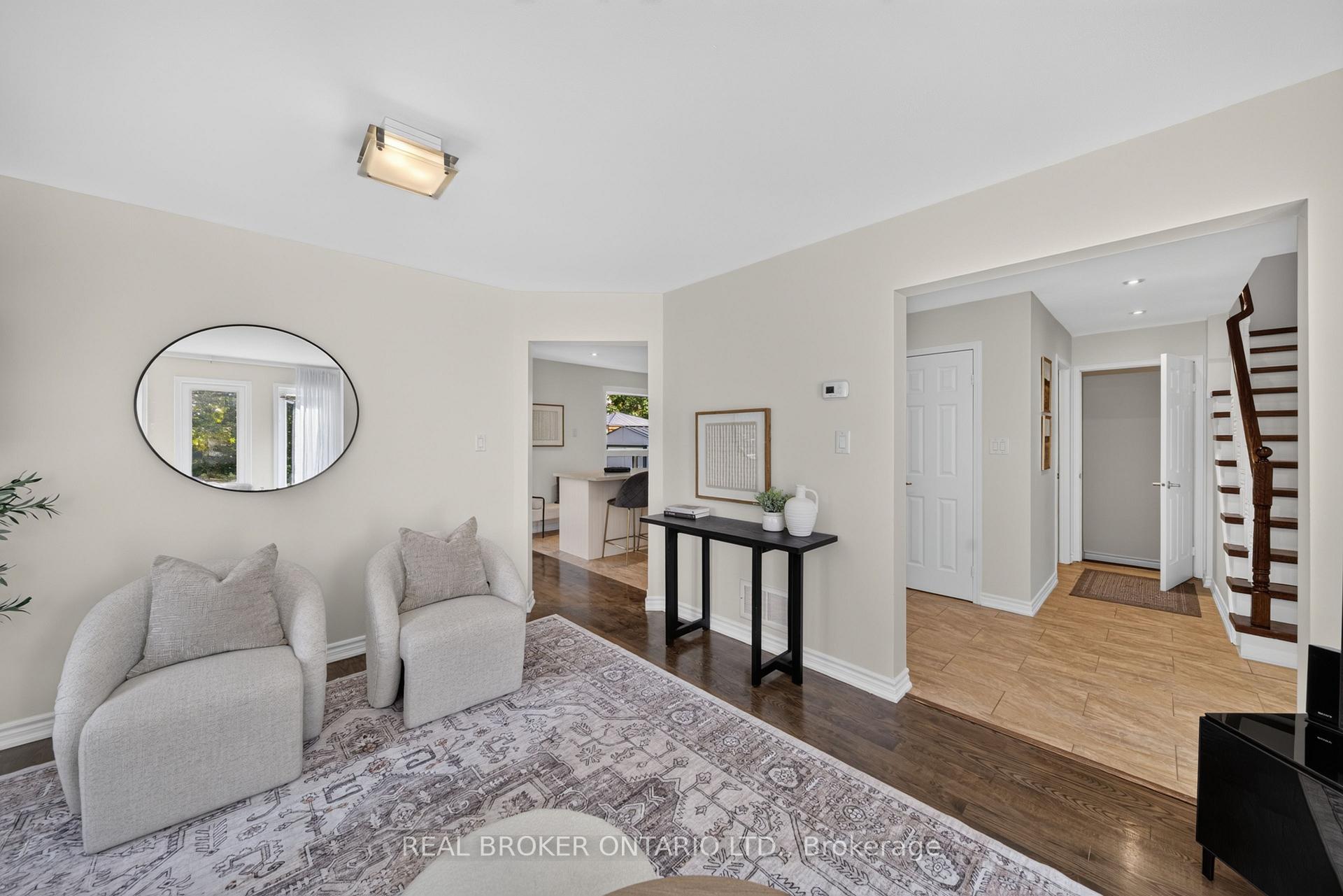 Photo 4 of 63 Eric Clarke Drive, Whitby, Rolling Acres — HOMEH