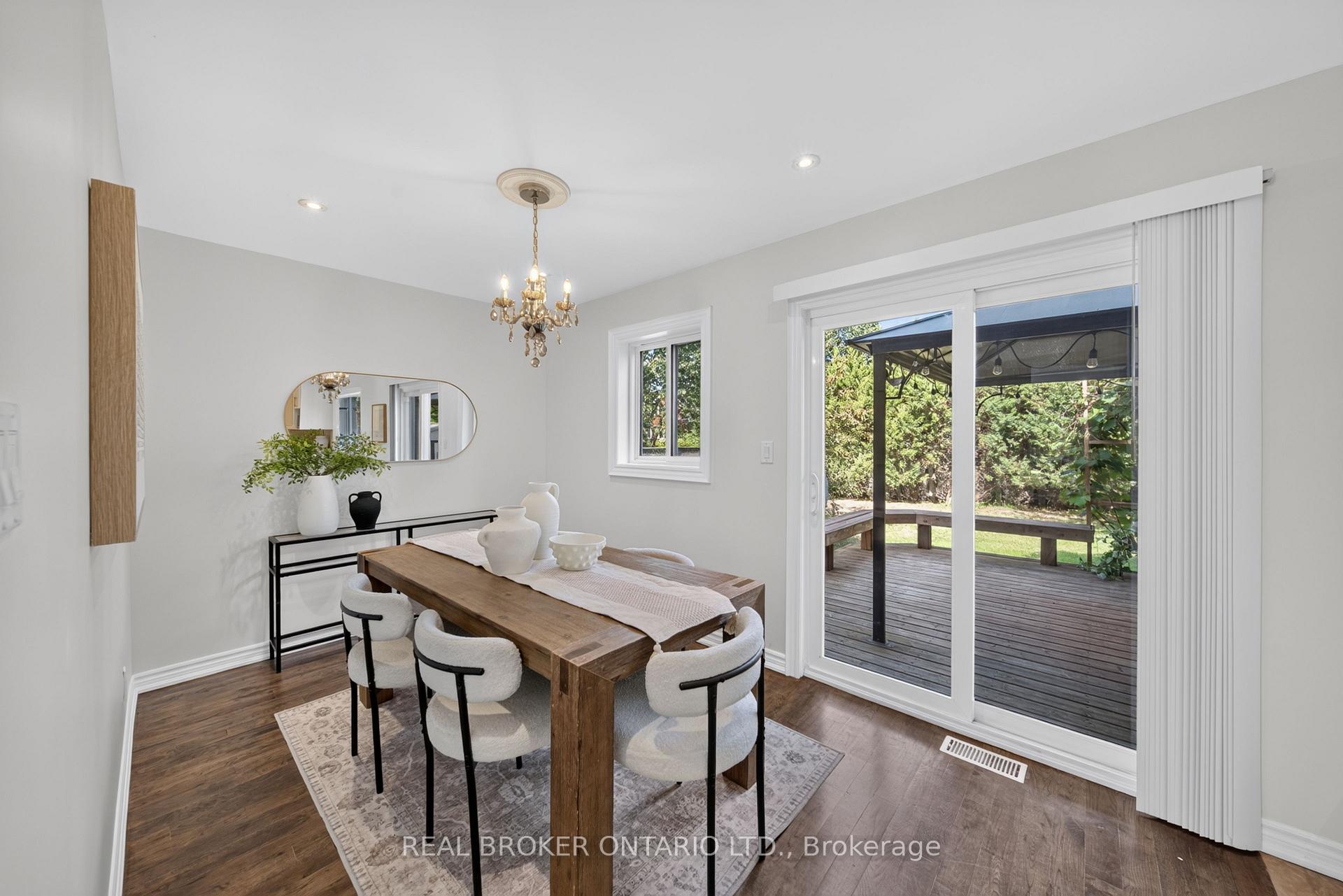 Photo 11 of 63 Eric Clarke Drive, Whitby, Rolling Acres — HOMEH