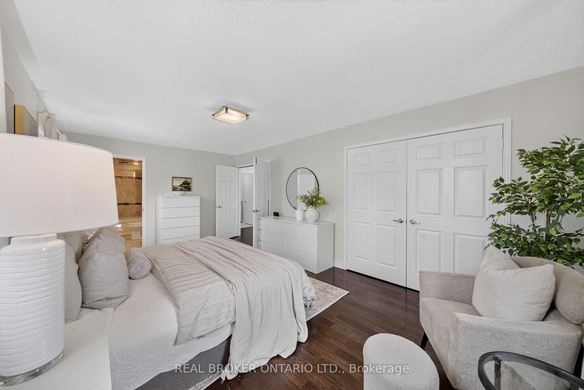 Photo 15 of 63 Eric Clarke Drive, Whitby, Rolling Acres — HOMEH
