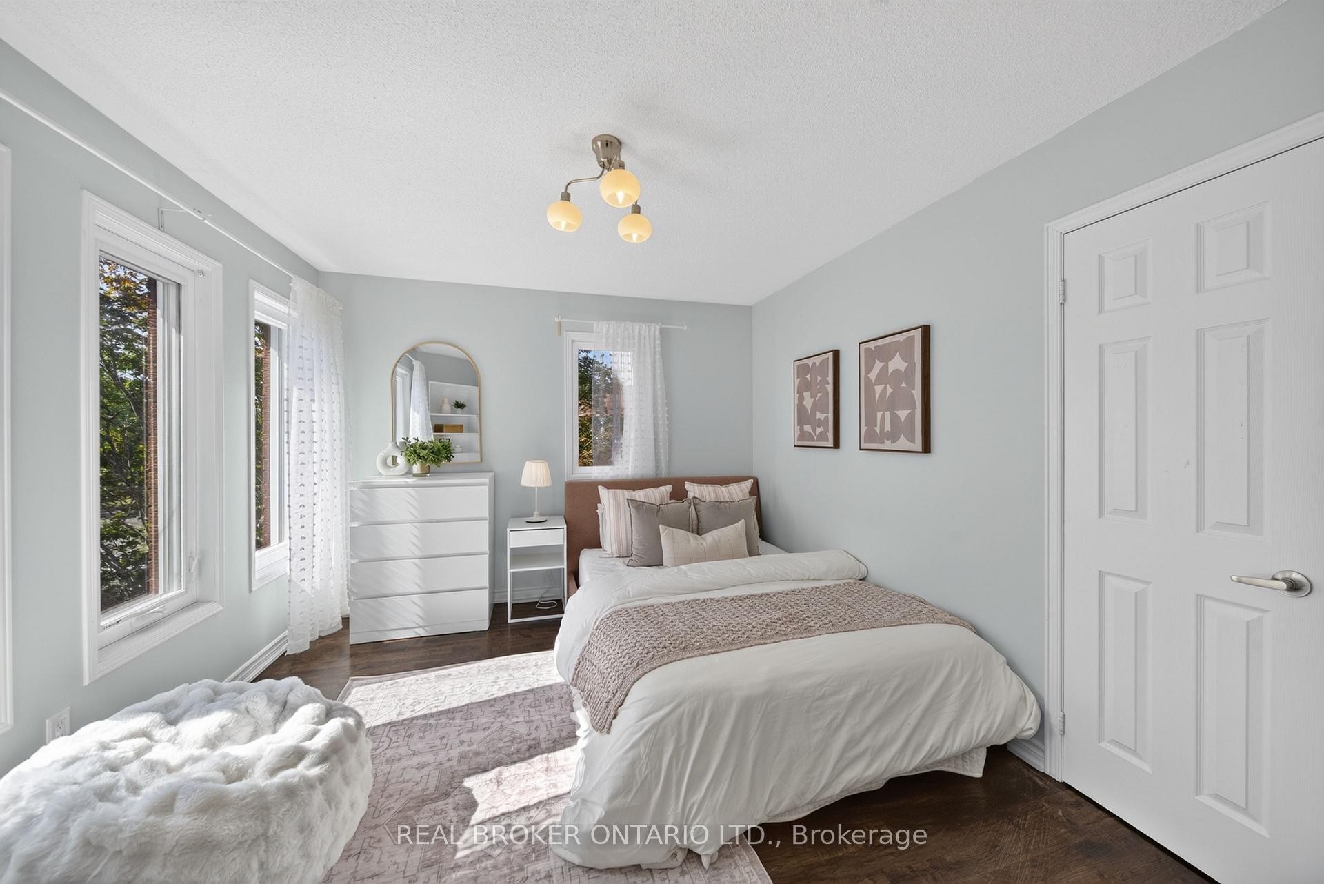 Photo 17 of 63 Eric Clarke Drive, Whitby, Rolling Acres — HOMEH