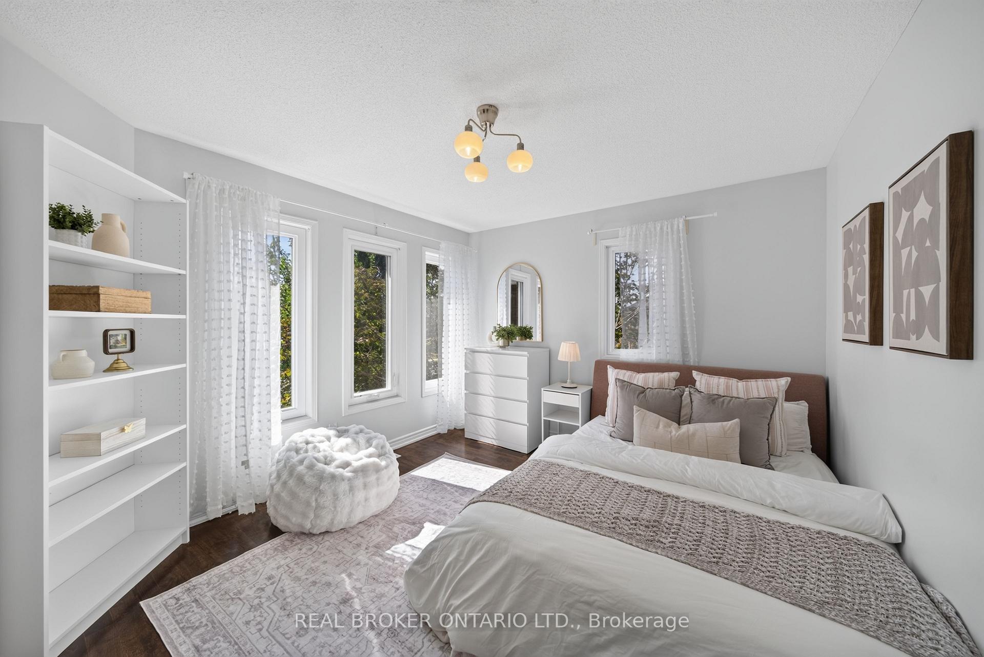 Photo 18 of 63 Eric Clarke Drive, Whitby, Rolling Acres — HOMEH