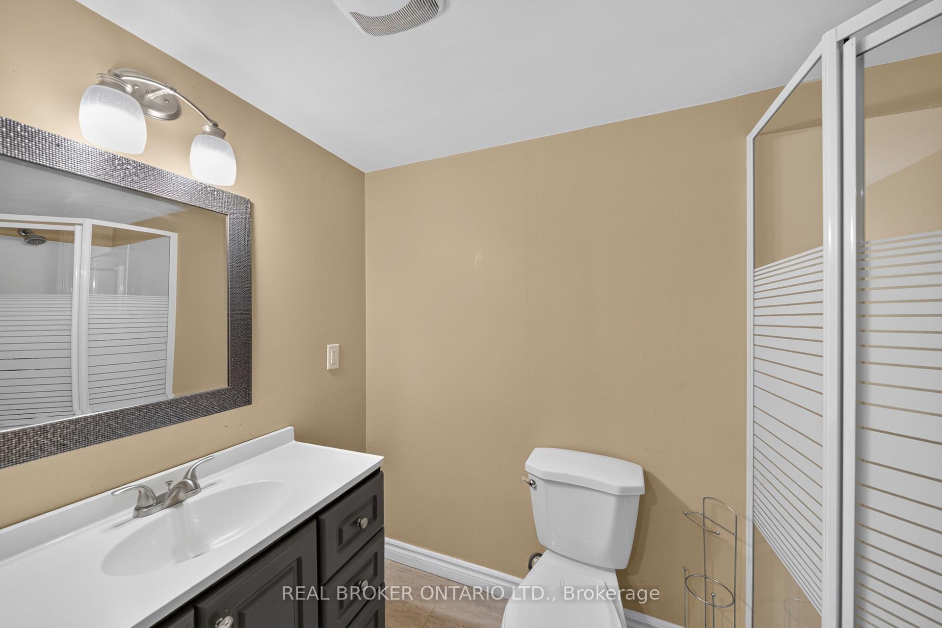 Photo 29 of 63 Eric Clarke Drive, Whitby, Rolling Acres — HOMEH