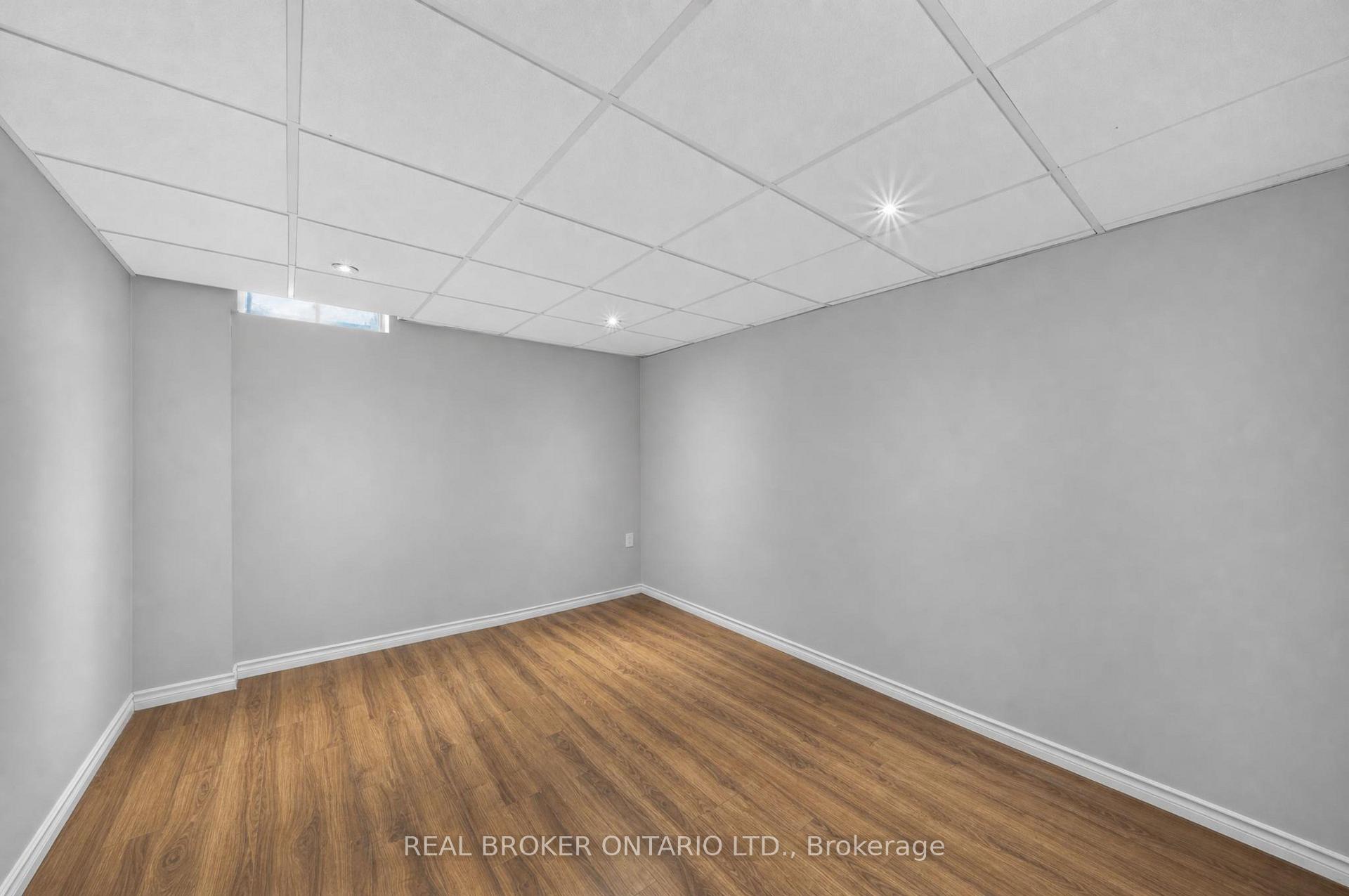 Photo 30 of 63 Eric Clarke Drive, Whitby, Rolling Acres — HOMEH