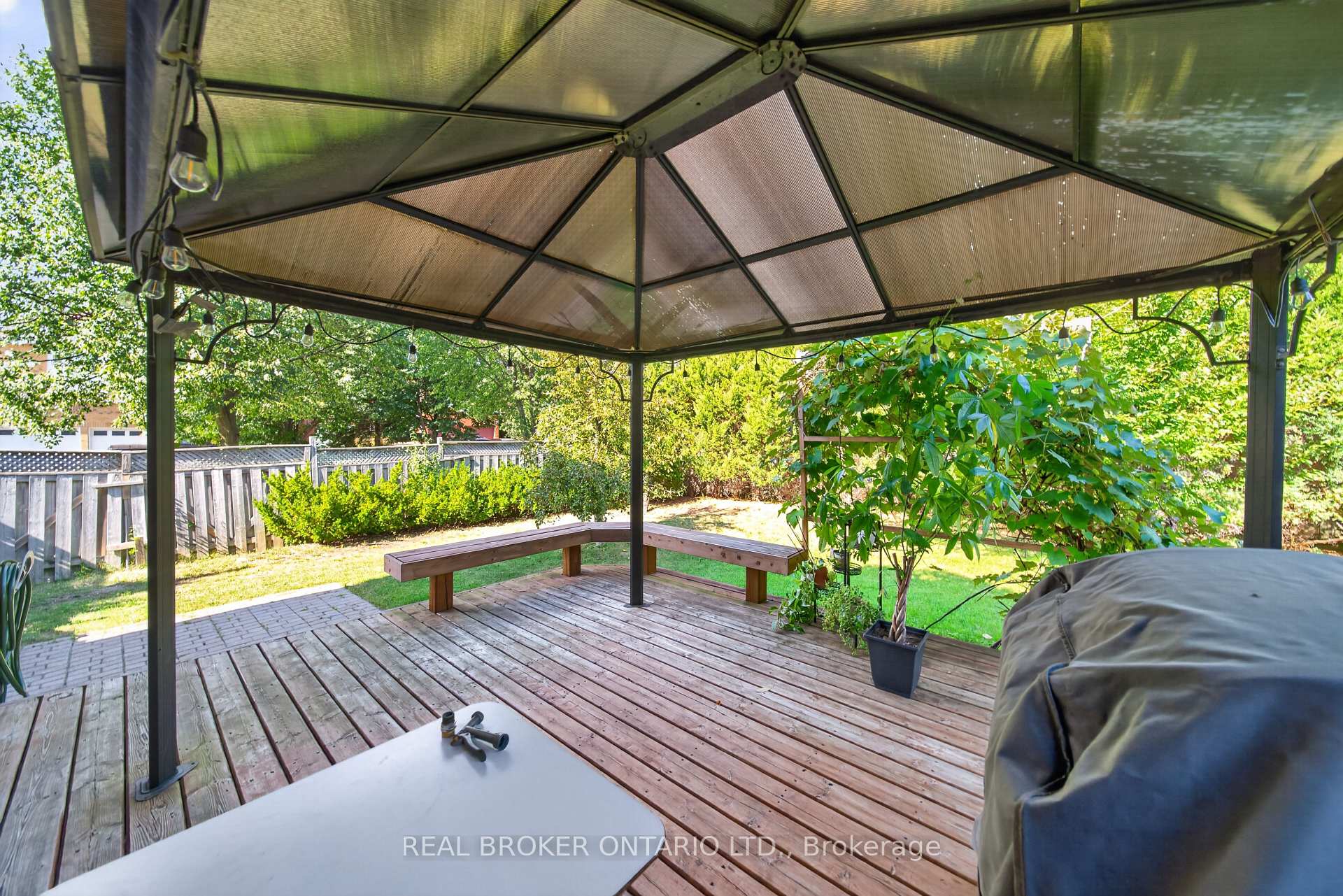 Photo 36 of 63 Eric Clarke Drive, Whitby, Rolling Acres — HOMEH