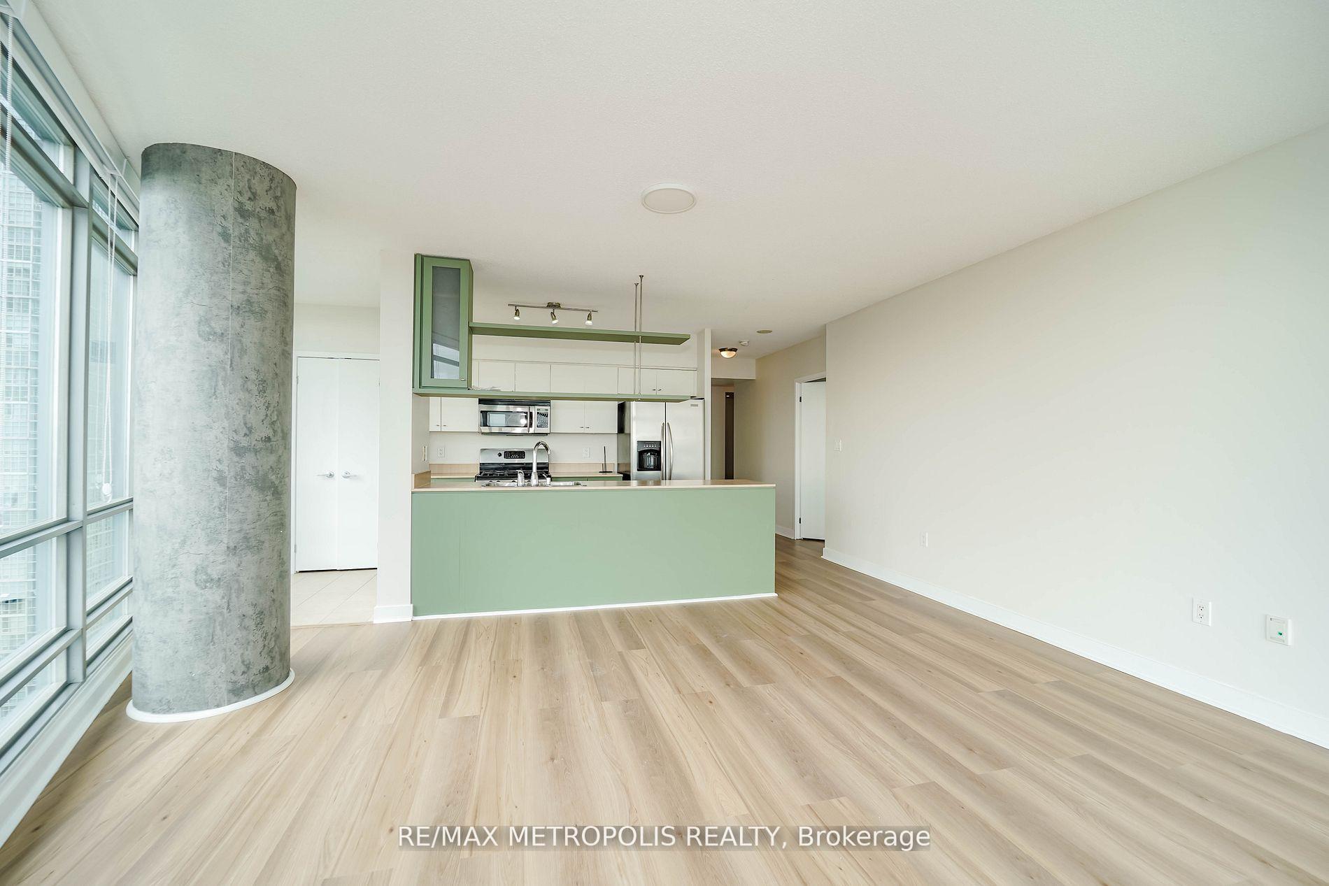 Photo 8 of Unit 2503, 5 Mariner Terrace, Toronto, Waterfront Communities — HOMEH
