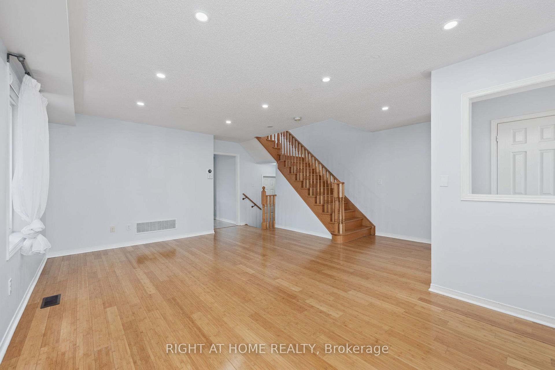 Photo 9 of 3128 Robert Brown Boulevard, Oakville, Glenorchy — HOMEH