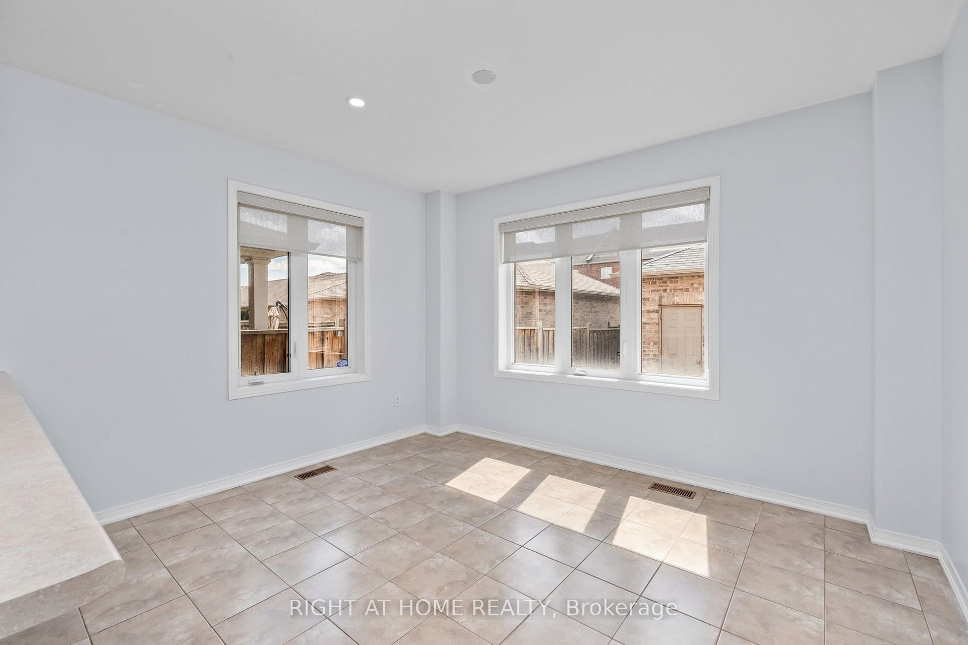 Photo 16 of 3128 Robert Brown Boulevard, Oakville, Glenorchy — HOMEH