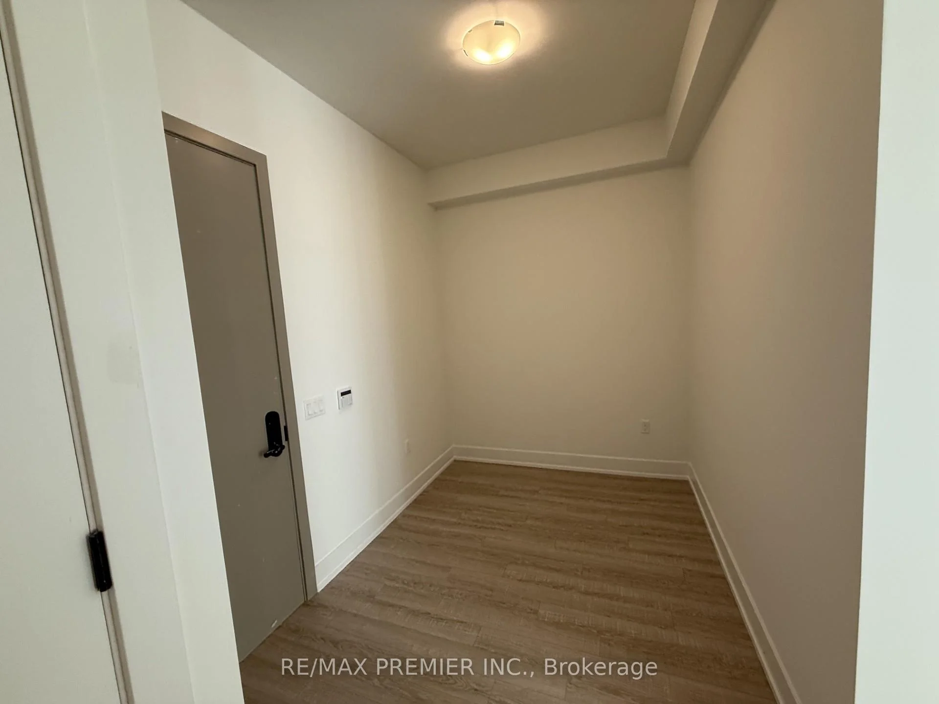 Photo 11 of Unit 106, 2075 King Road, King, King City — HOMEH