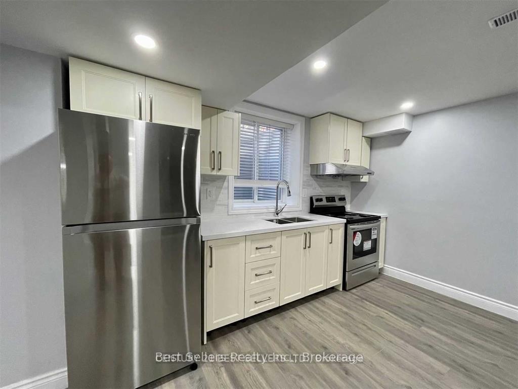 Photo 2 of Unit Bsmt, 32 Stephanie Avenue, Brampton, Bram West — HOMEH