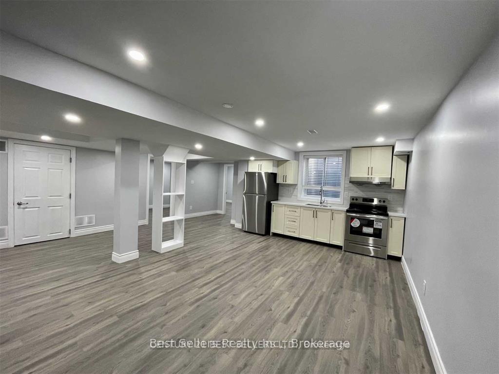 Photo 3 of Unit Bsmt, 32 Stephanie Avenue, Brampton, Bram West — HOMEH