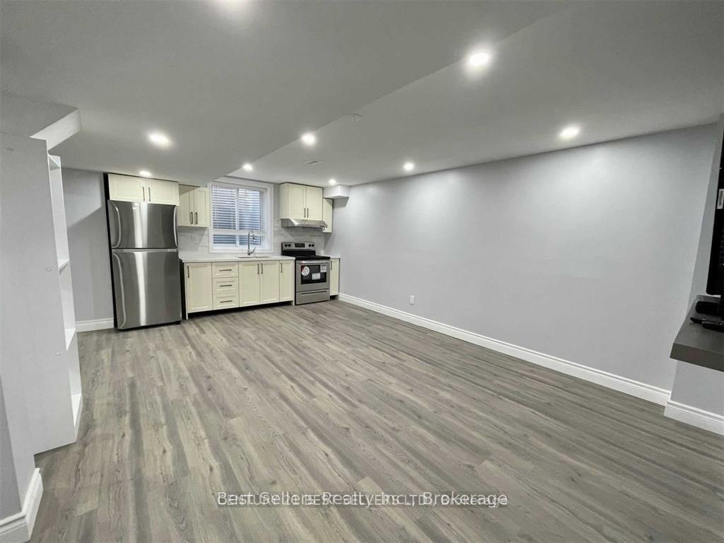 Photo 10 of Unit Bsmt, 32 Stephanie Avenue, Brampton, Bram West — HOMEH