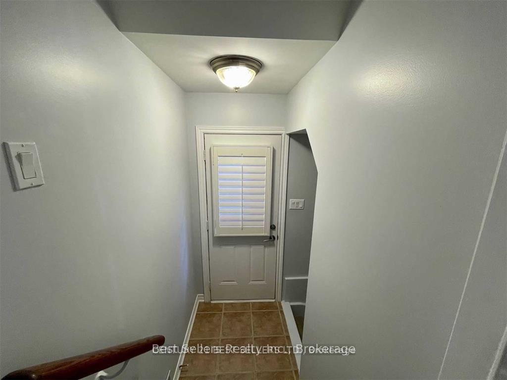 Photo 13 of Unit Bsmt, 32 Stephanie Avenue, Brampton, Bram West — HOMEH