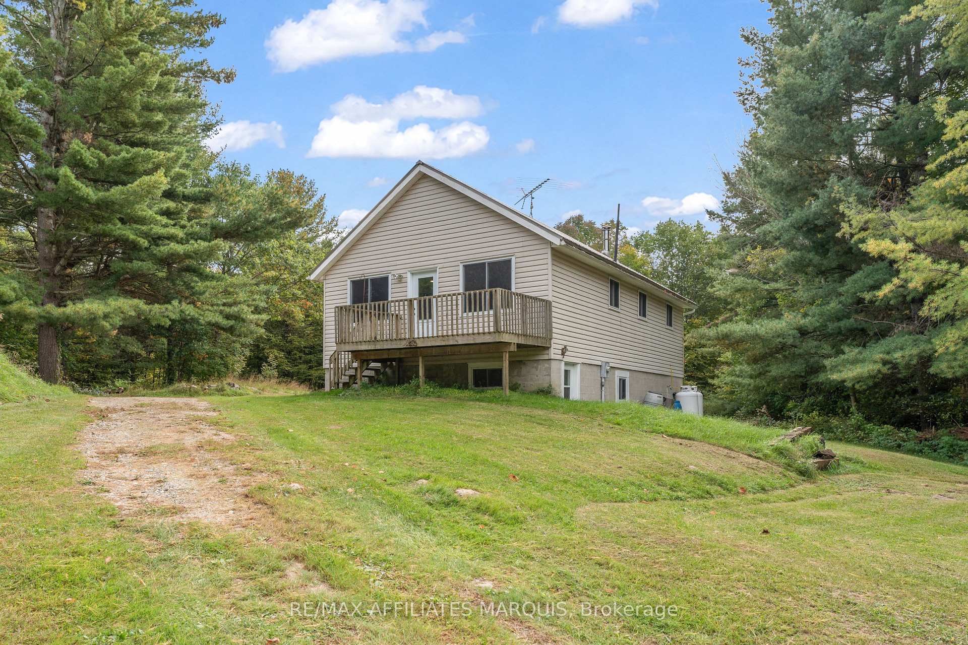 Photo 2 of 1003 Marshall Cota Road, Frontenac, Frontenac Centre — HOMEH