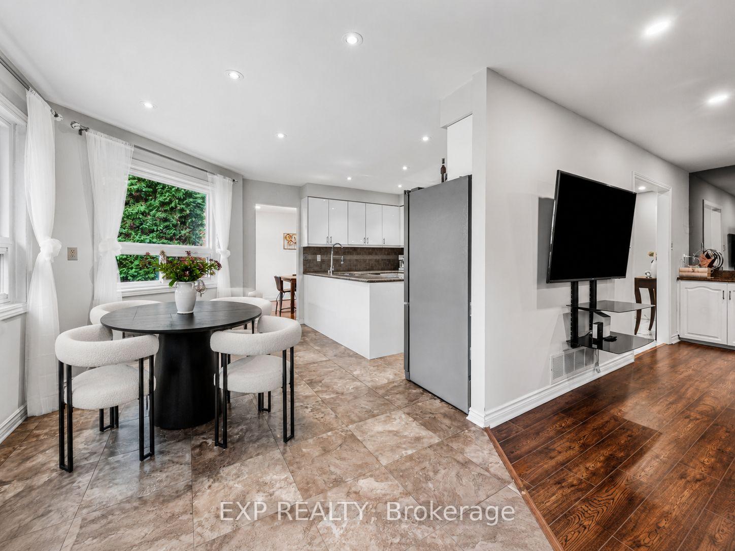 Photo 9 of 16 Wainwright Avenue, Richmond Hill, North Richvale — HOMEH