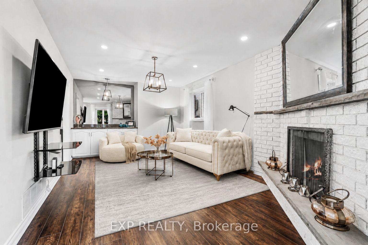 Photo 14 of 16 Wainwright Avenue, Richmond Hill, North Richvale — HOMEH