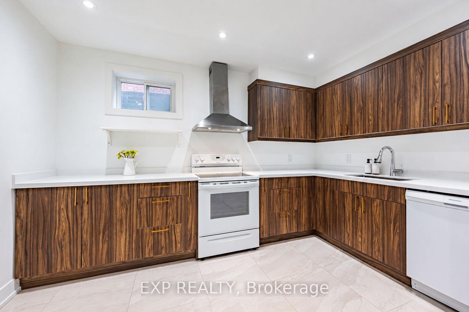 Photo 30 of 16 Wainwright Avenue, Richmond Hill, North Richvale — HOMEH