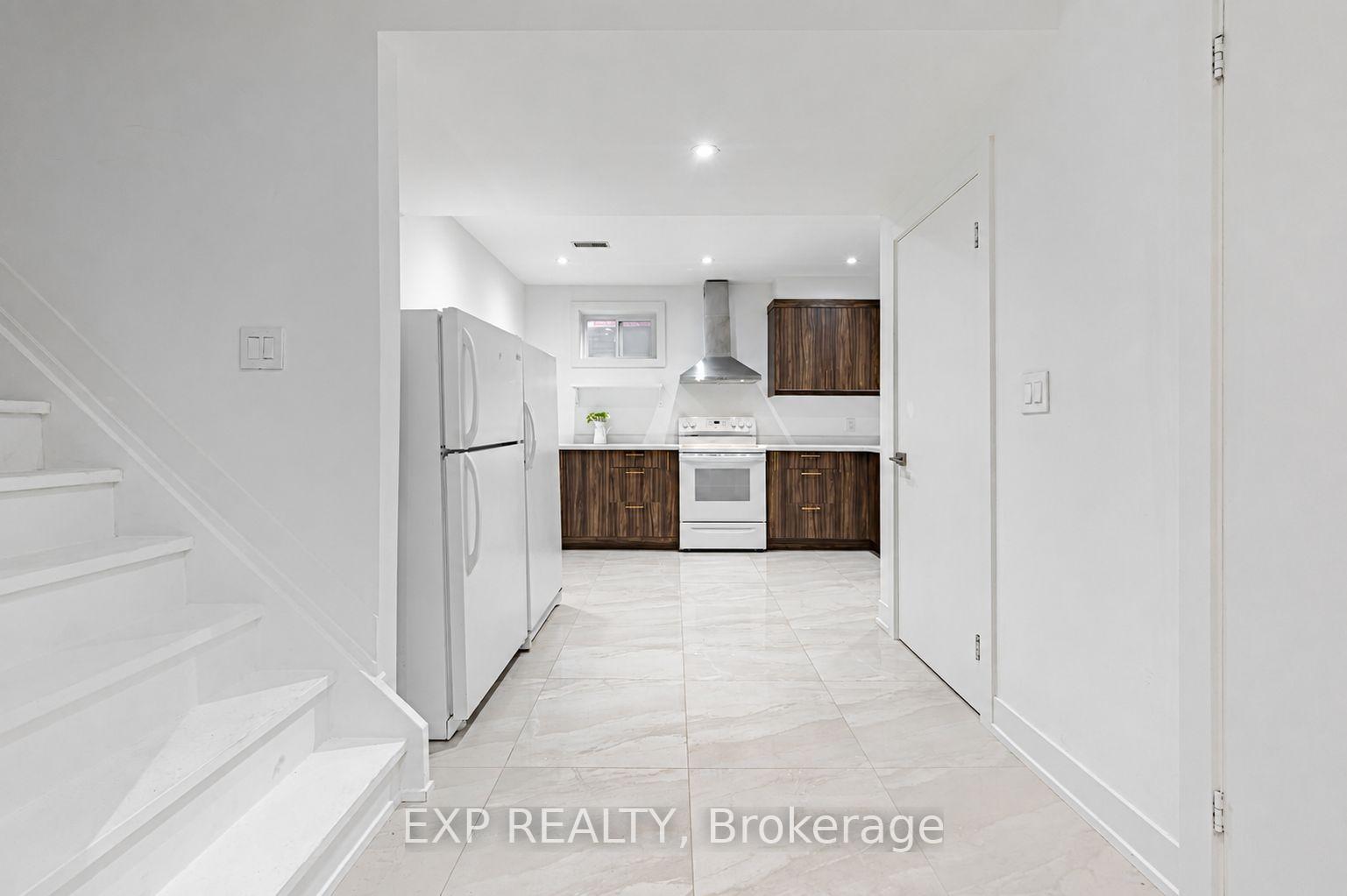 Photo 31 of 16 Wainwright Avenue, Richmond Hill, North Richvale — HOMEH