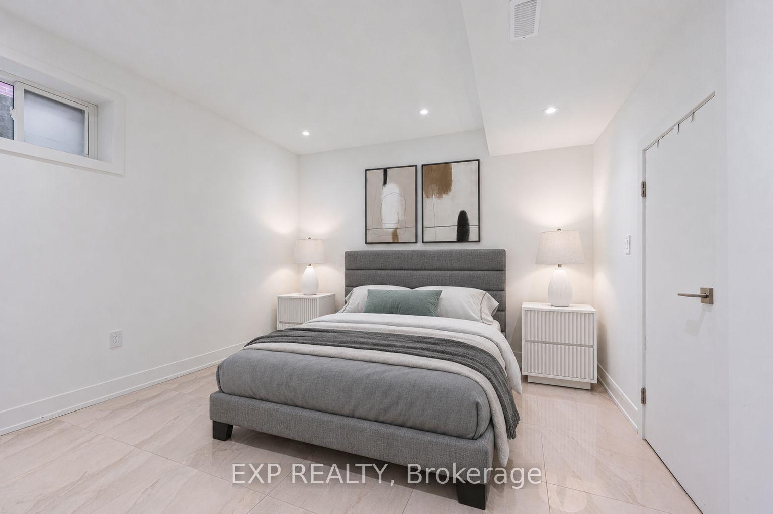 Photo 33 of 16 Wainwright Avenue, Richmond Hill, North Richvale — HOMEH