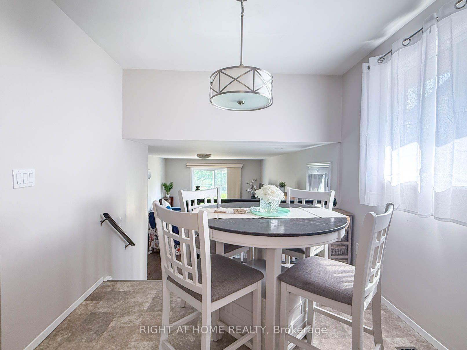 Photo 4 of 2623 Kaymar Crescent, Sarnia — HOMEH