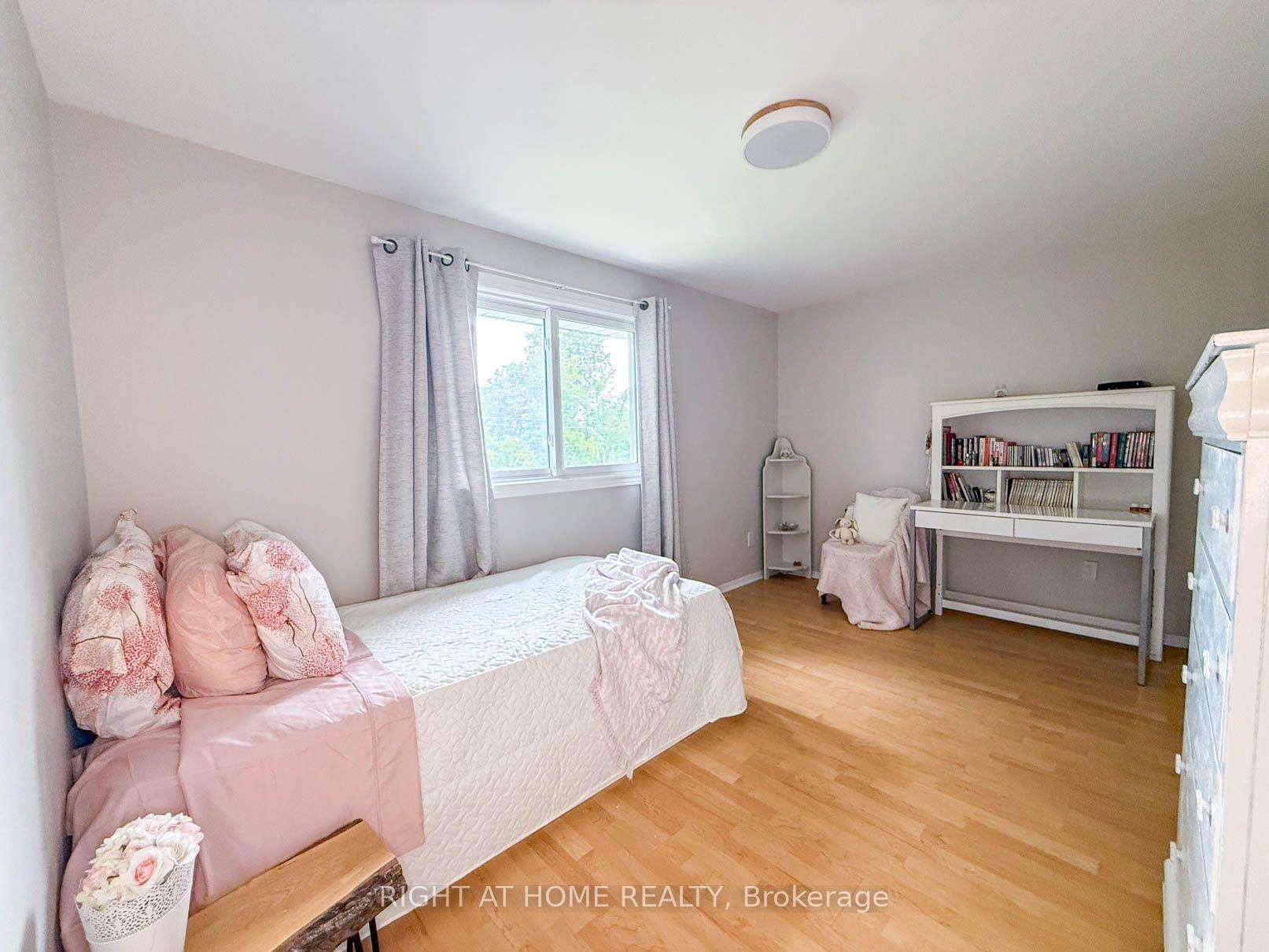 Photo 14 of 2623 Kaymar Crescent, Sarnia — HOMEH