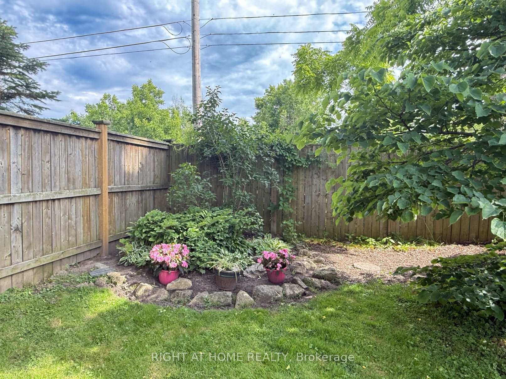Photo 19 of 2623 Kaymar Crescent, Sarnia — HOMEH