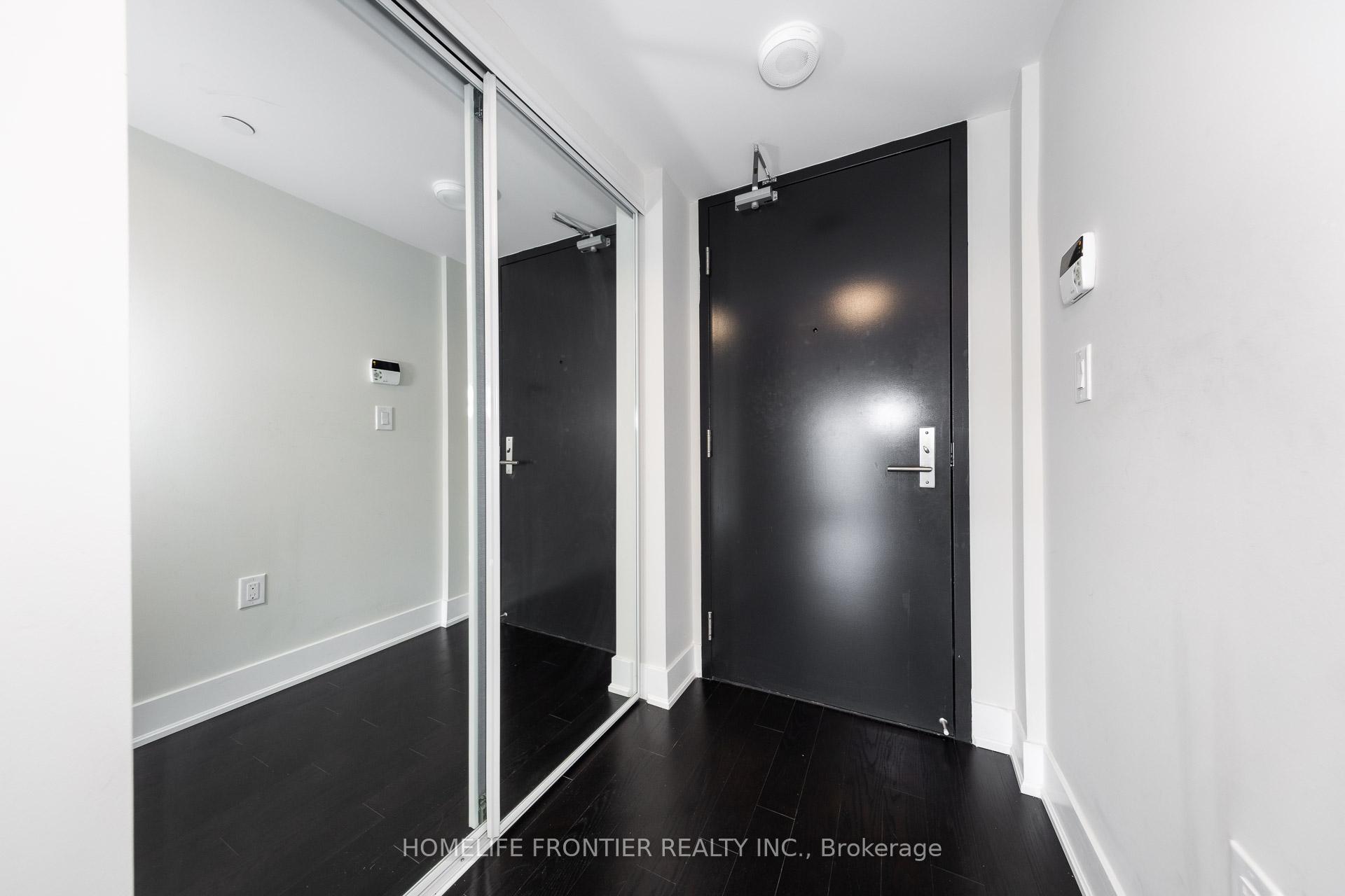 Photo 2 of Unit 2310, 955 Bay Street, Toronto, Bay Street Corridor — HOMEH
