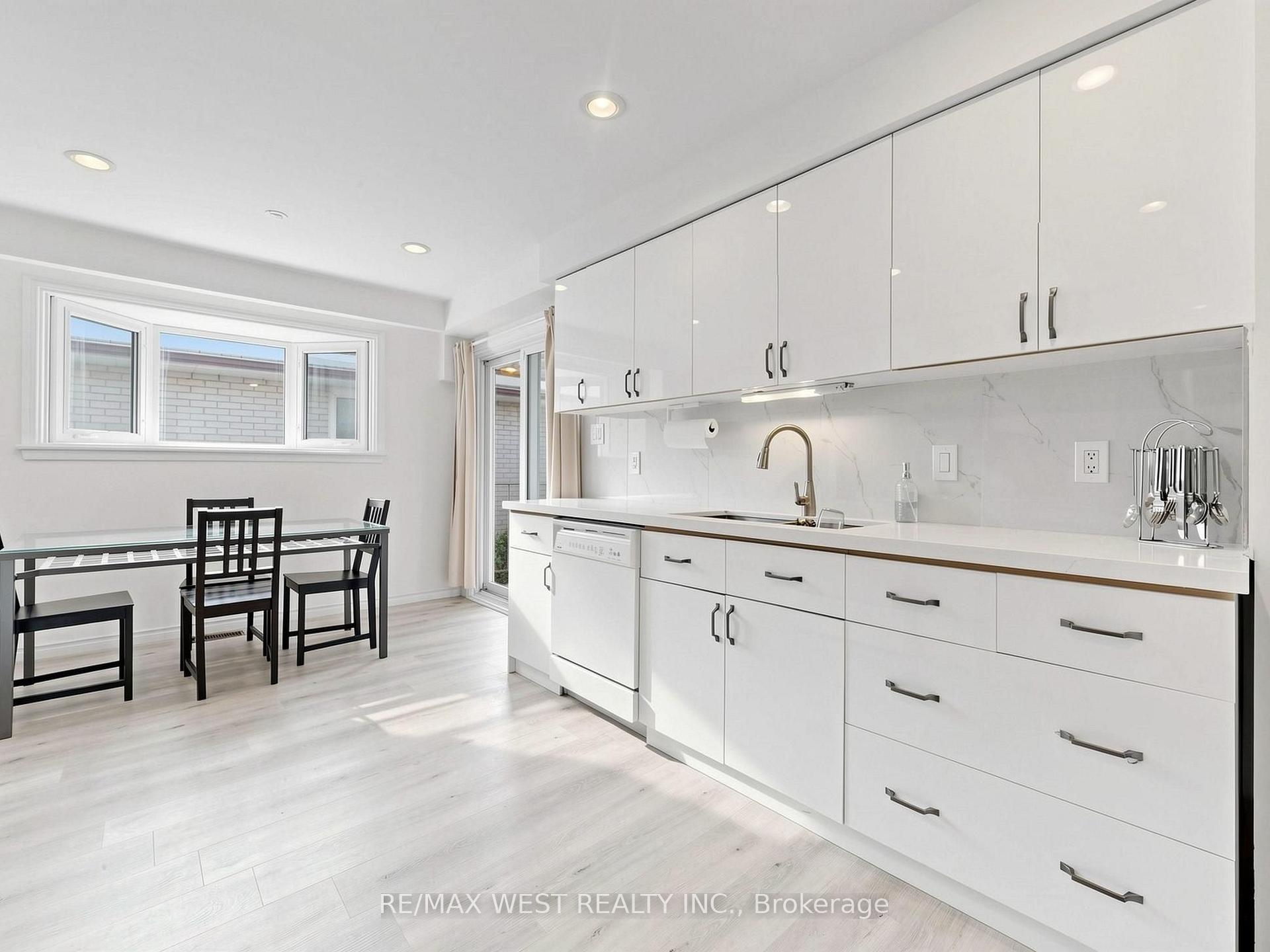 Photo 6 of 41 Burnview Crescent, Scarborough, Woburn — HOMEH