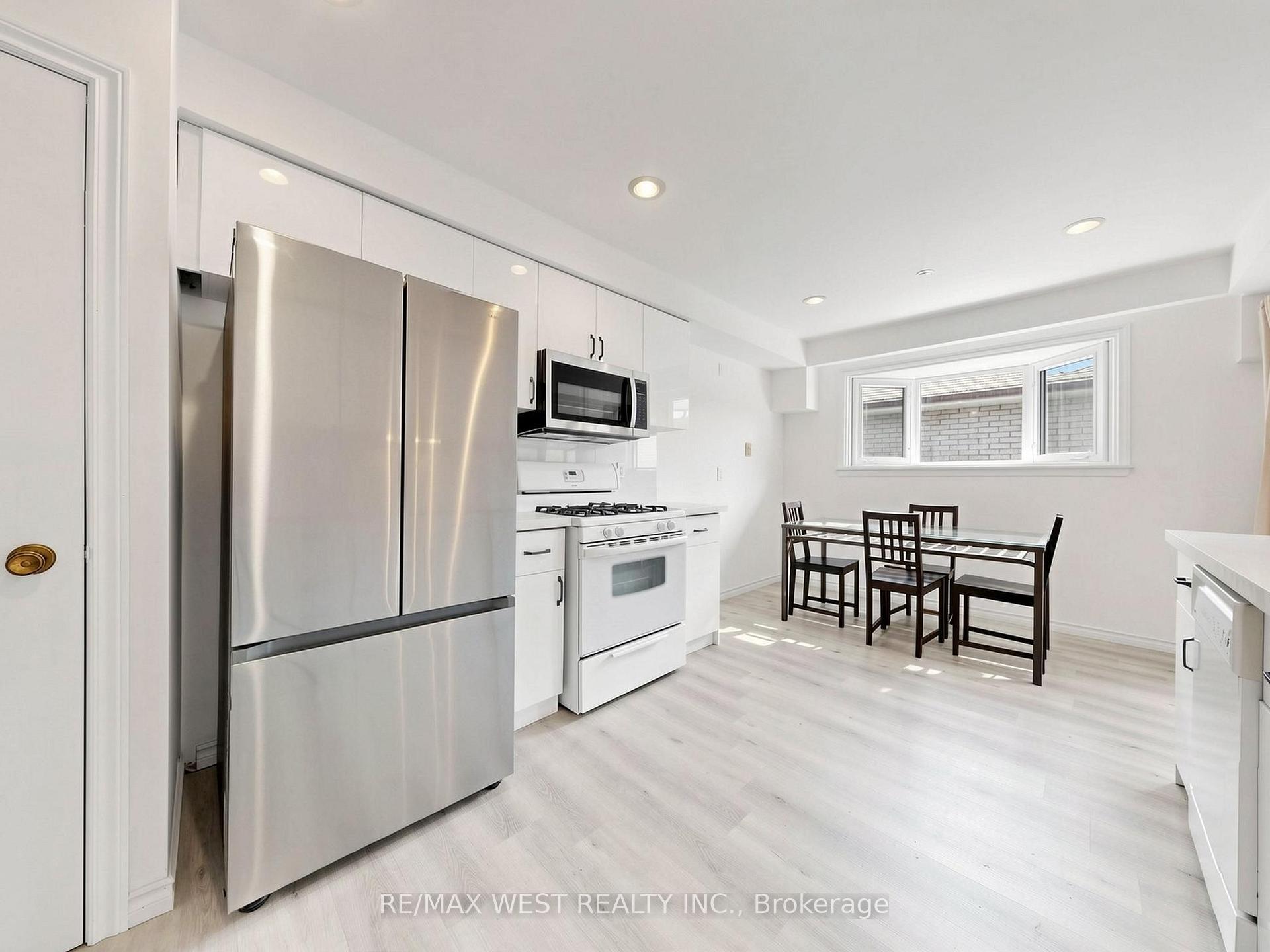 Photo 7 of 41 Burnview Crescent, Scarborough, Woburn — HOMEH