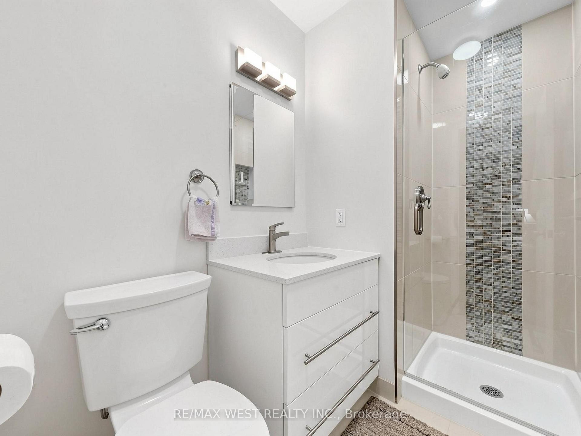 Photo 10 of 41 Burnview Crescent, Scarborough, Woburn — HOMEH