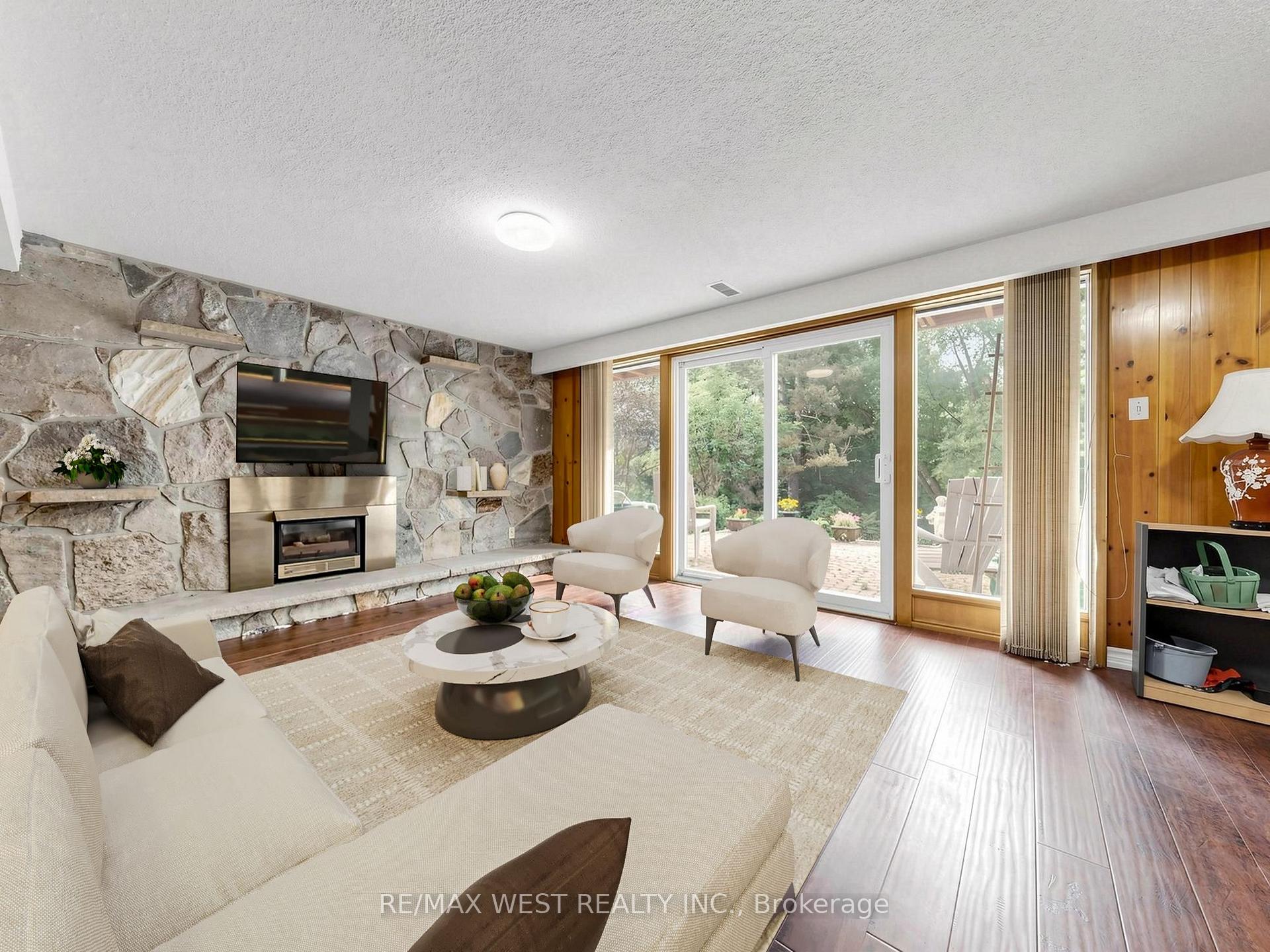Photo 15 of 41 Burnview Crescent, Scarborough, Woburn — HOMEH