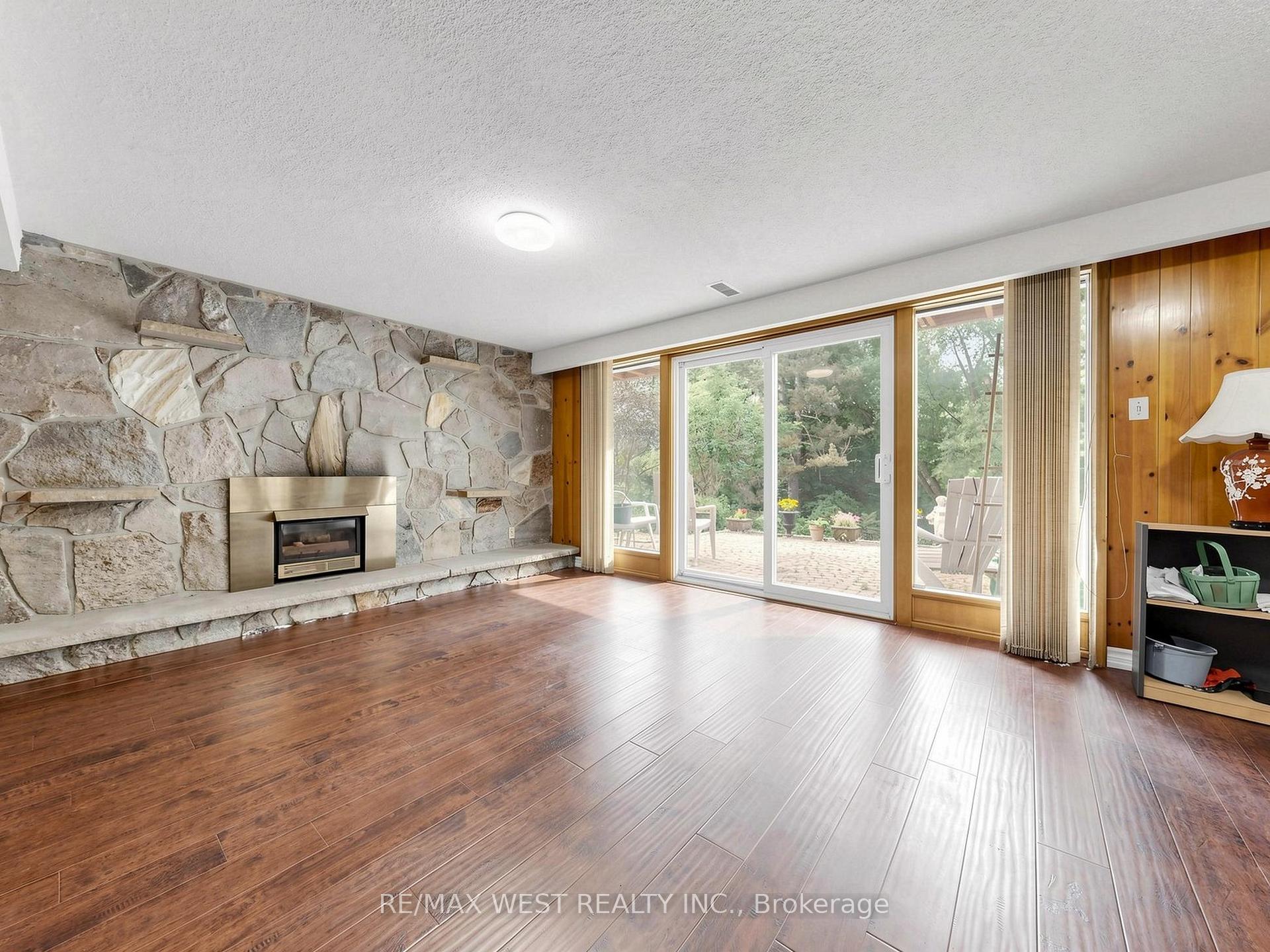 Photo 16 of 41 Burnview Crescent, Scarborough, Woburn — HOMEH