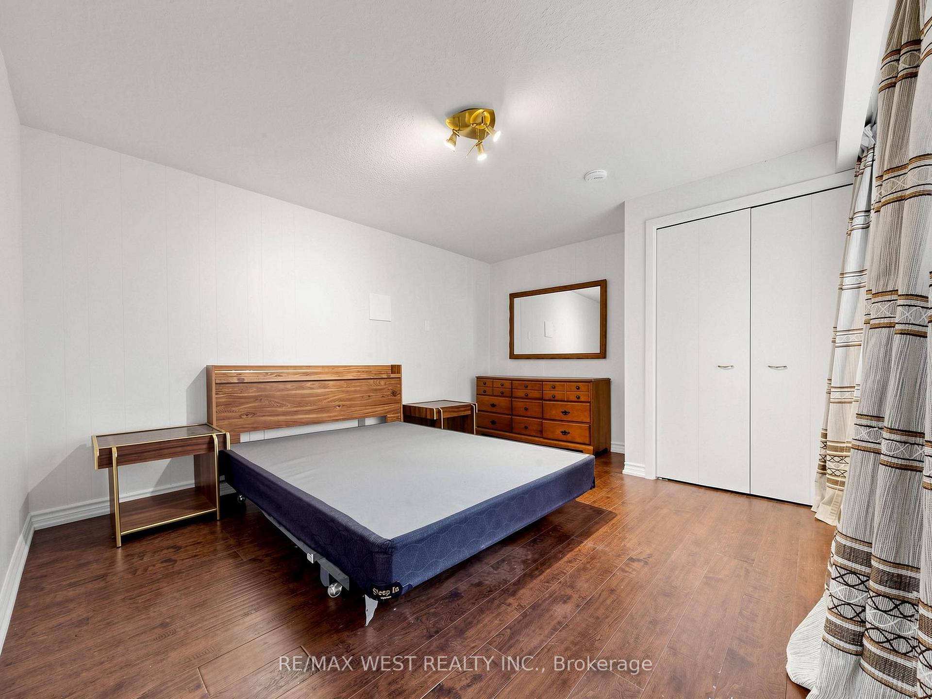 Photo 22 of 41 Burnview Crescent, Scarborough, Woburn — HOMEH