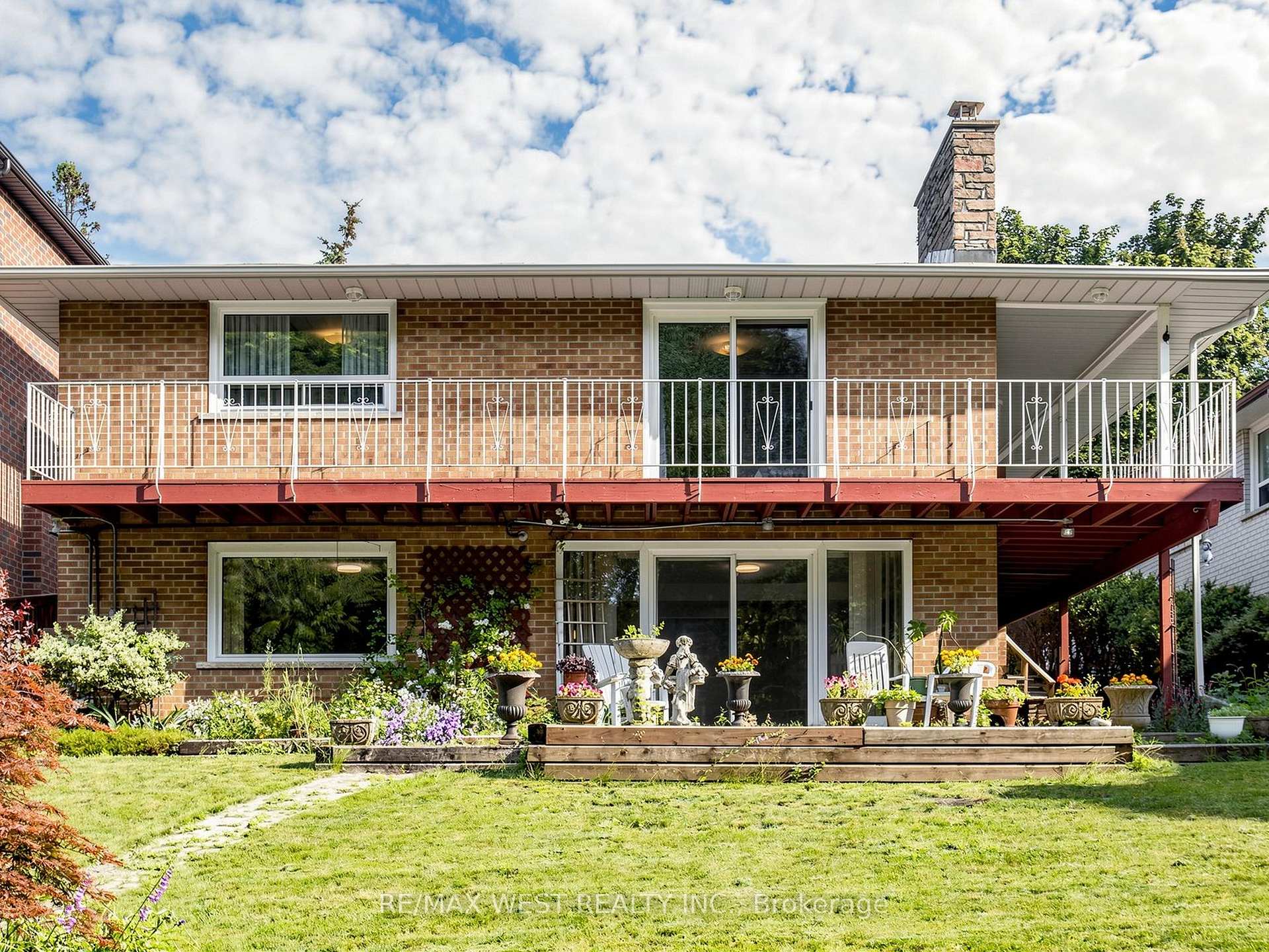 Photo 28 of 41 Burnview Crescent, Scarborough, Woburn — HOMEH