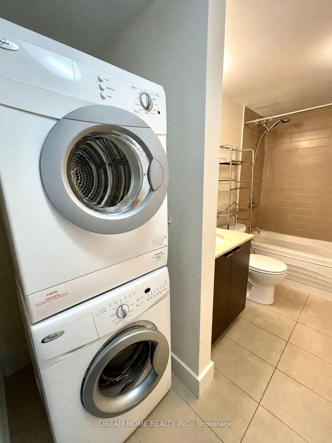 Photo 10 of Unit 711, 23 Sheppard Avenue E, North York, Willowdale East — HOMEH