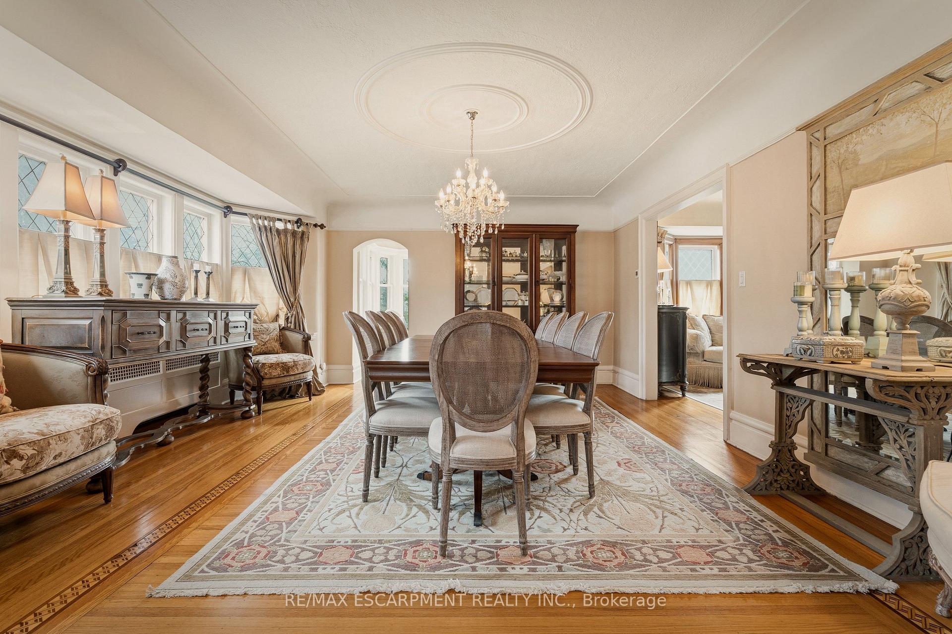 Photo 6 of 74 Oak Knoll Drive, Hamilton, Westdale — HOMEH