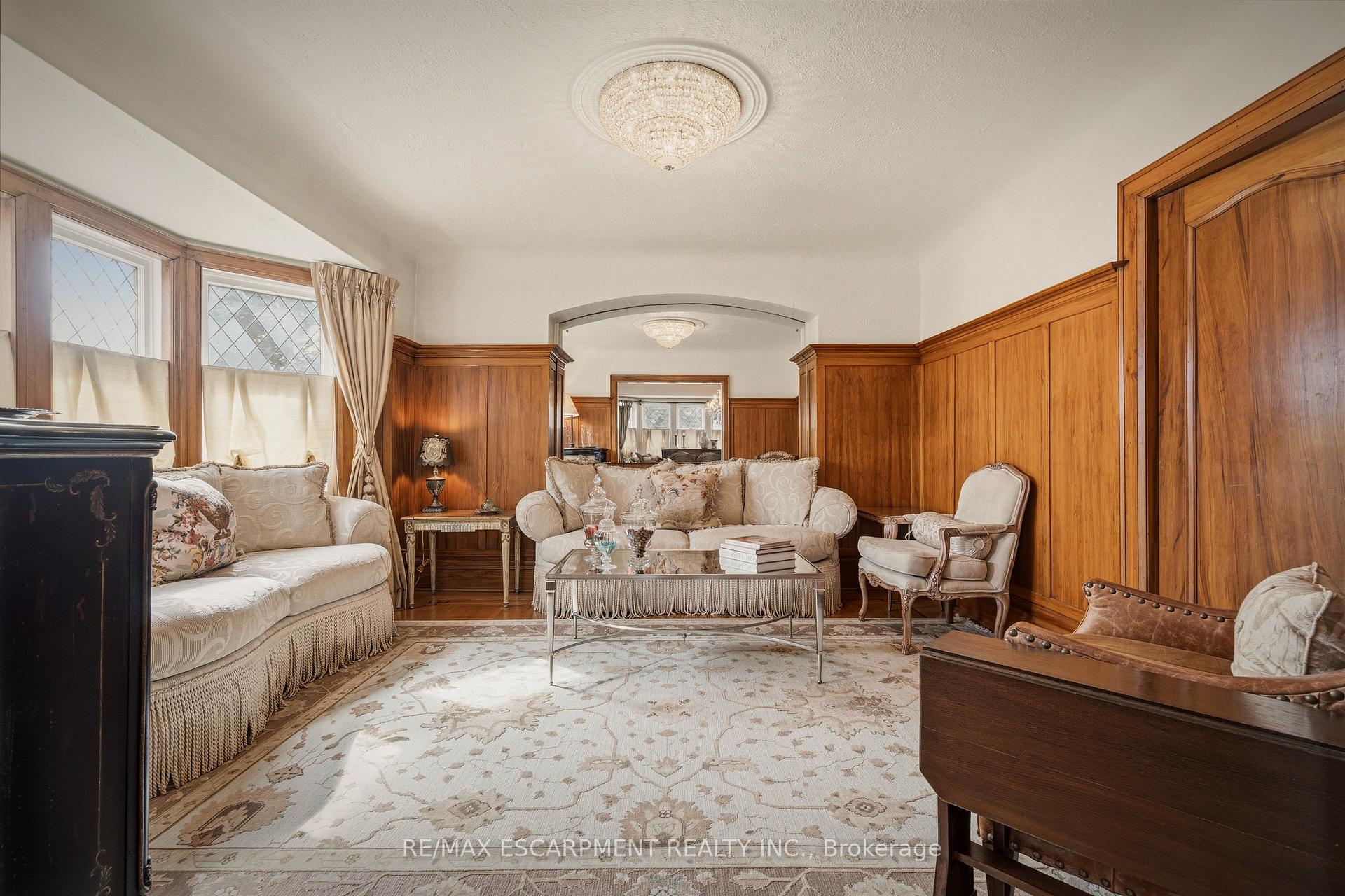 Photo 12 of 74 Oak Knoll Drive, Hamilton, Westdale — HOMEH