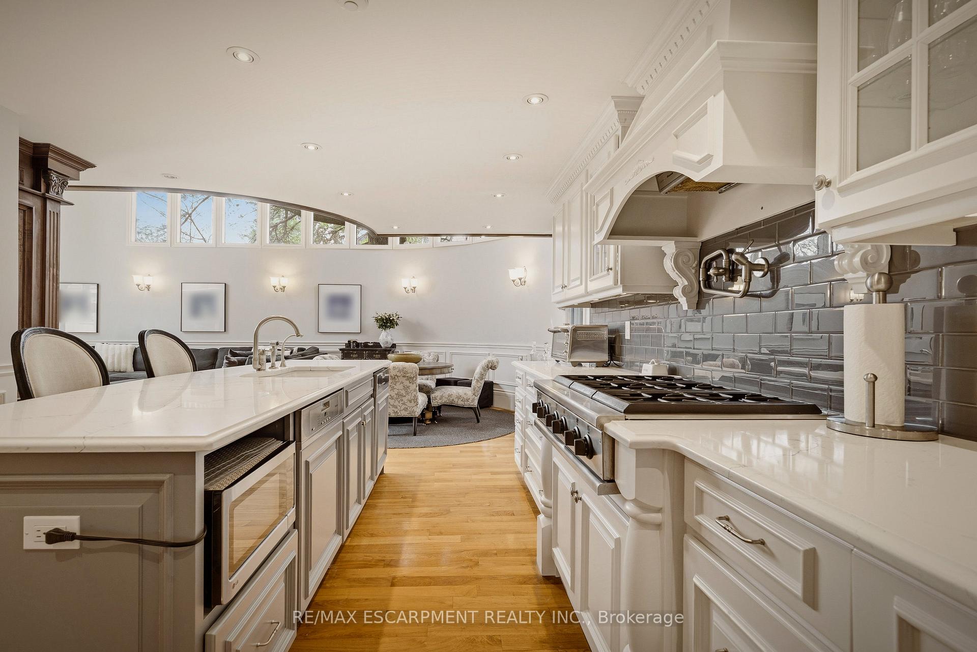 Photo 20 of 74 Oak Knoll Drive, Hamilton, Westdale — HOMEH