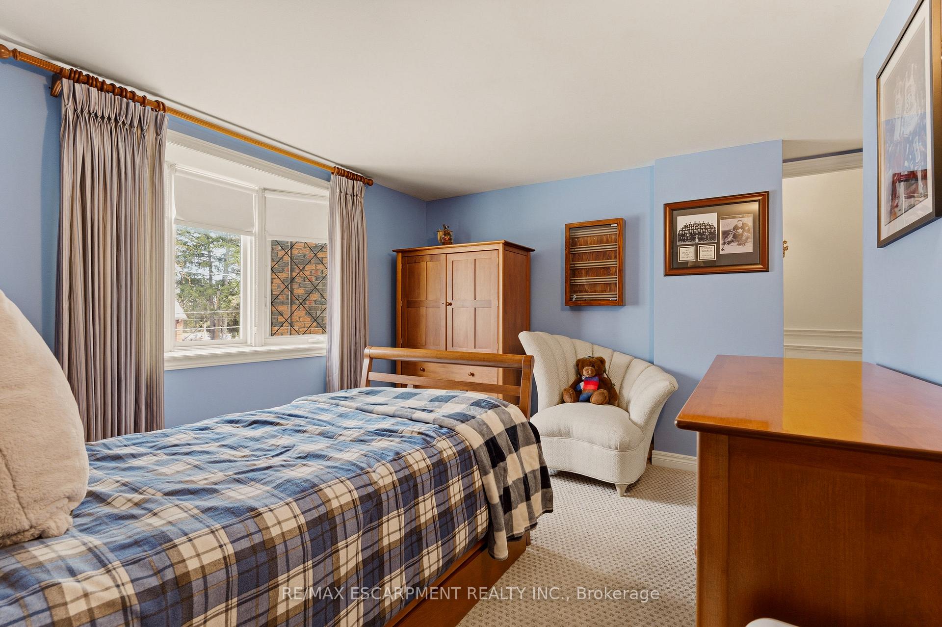 Photo 35 of 74 Oak Knoll Drive, Hamilton, Westdale — HOMEH
