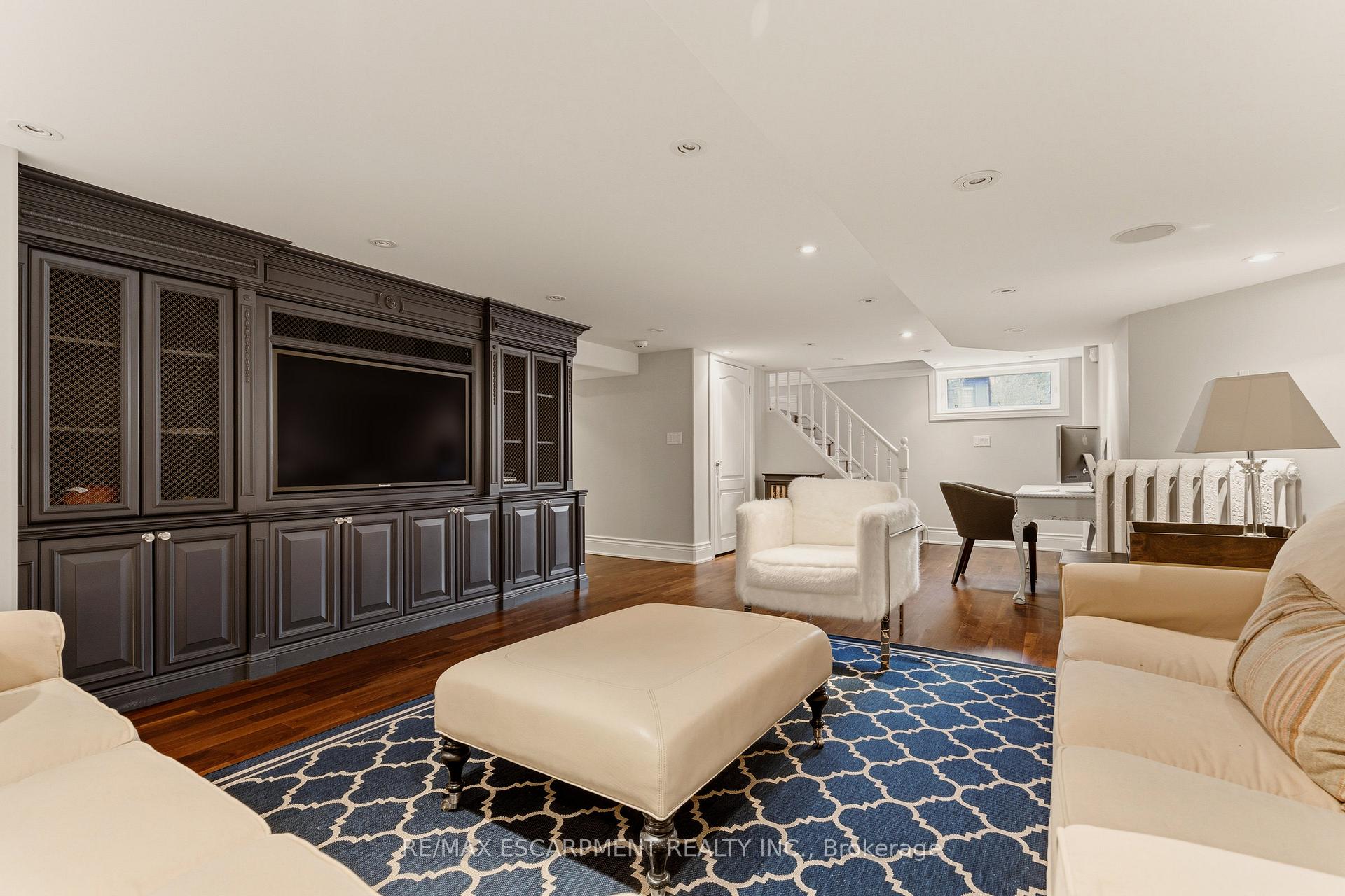 Photo 41 of 74 Oak Knoll Drive, Hamilton, Westdale — HOMEH