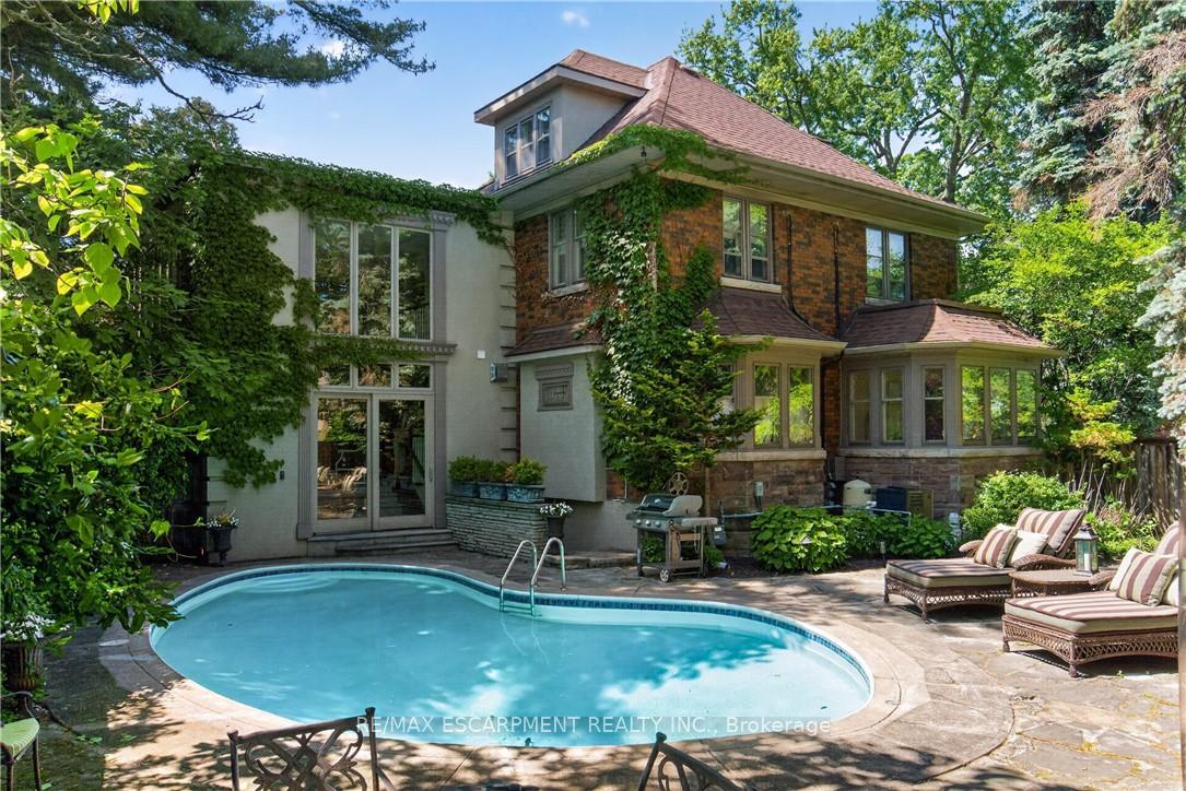 Photo 46 of 74 Oak Knoll Drive, Hamilton, Westdale — HOMEH