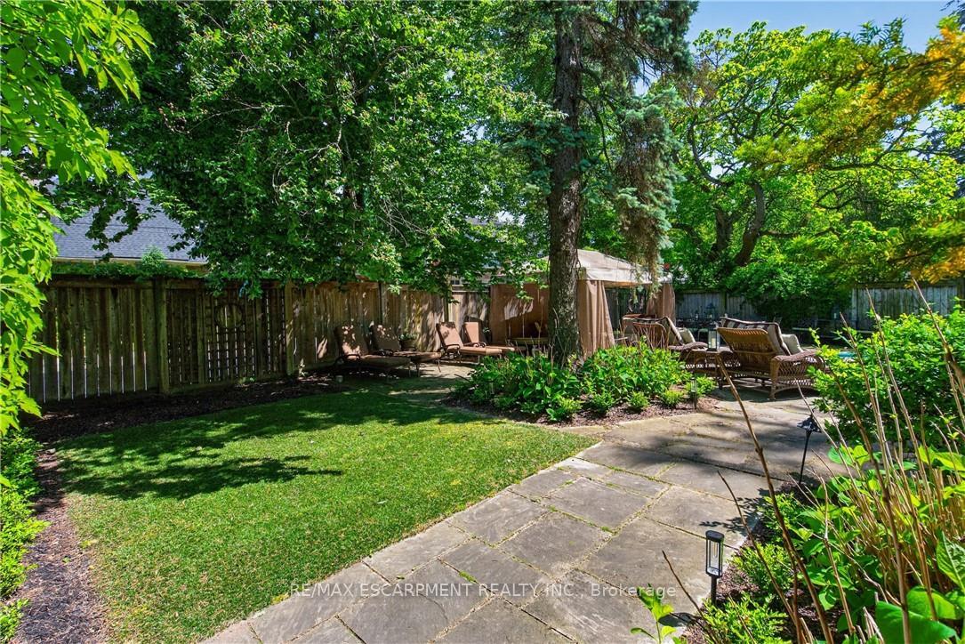 Photo 49 of 74 Oak Knoll Drive, Hamilton, Westdale — HOMEH